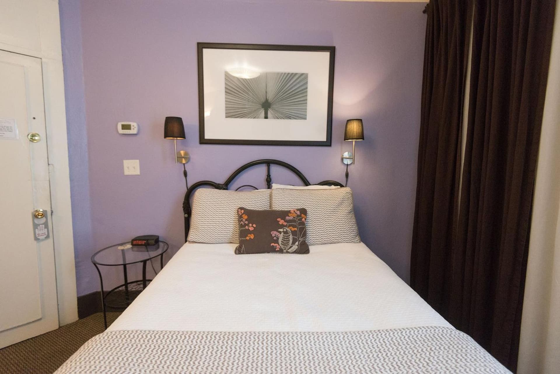 Camas Boutique Hotel gallery photo in Camas, WA — image 8