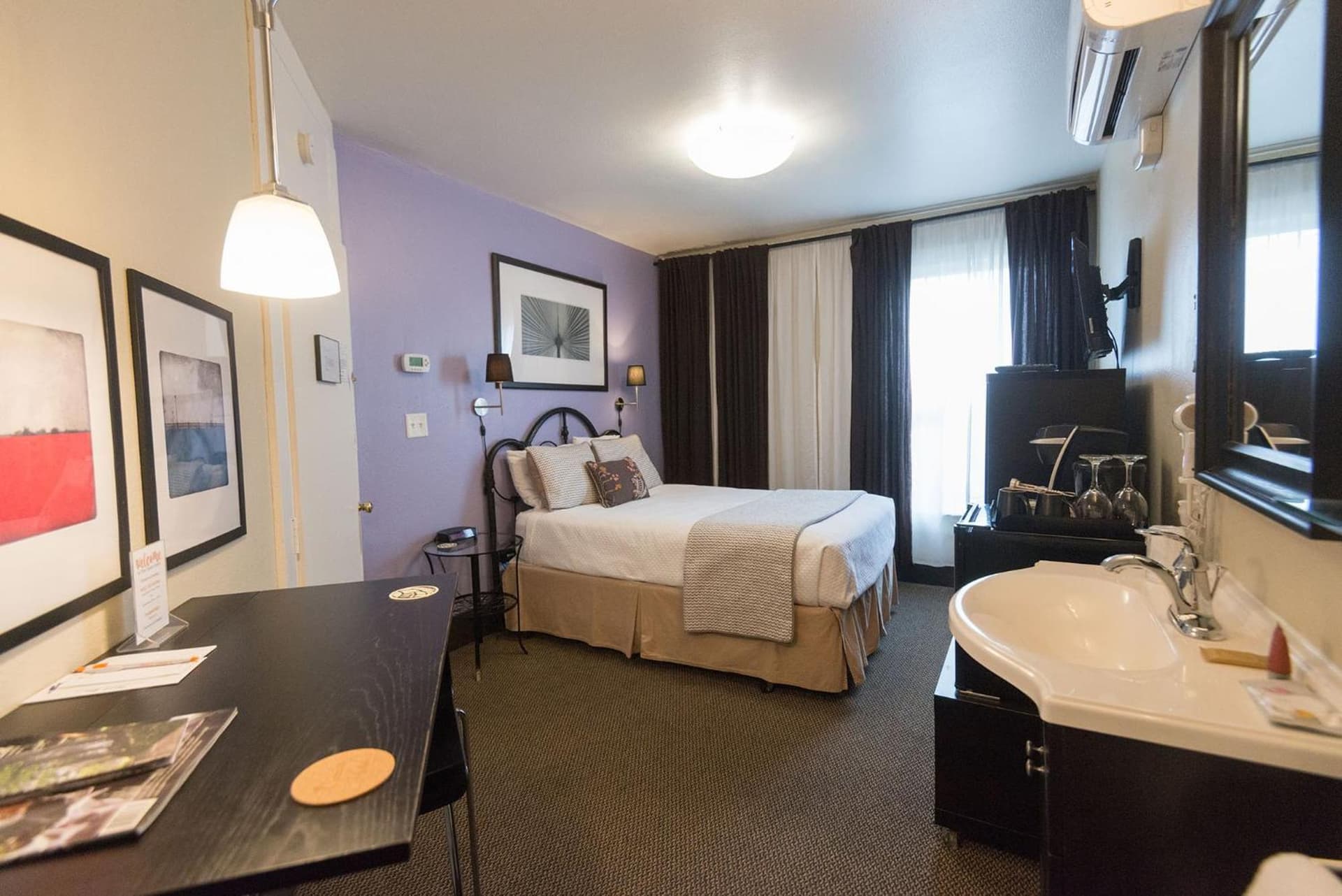 Camas Boutique Hotel gallery photo in Camas, WA — image 36