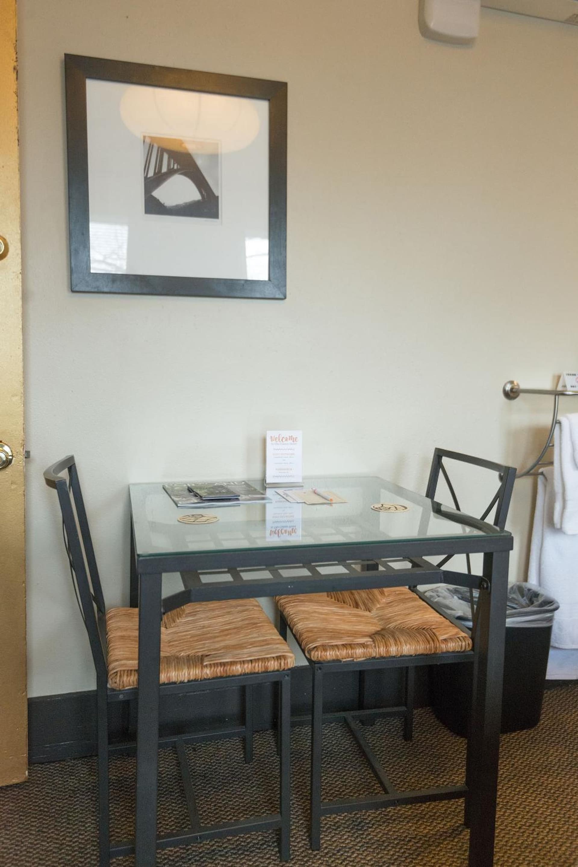 Camas Boutique Hotel gallery photo in Camas, WA — image 7
