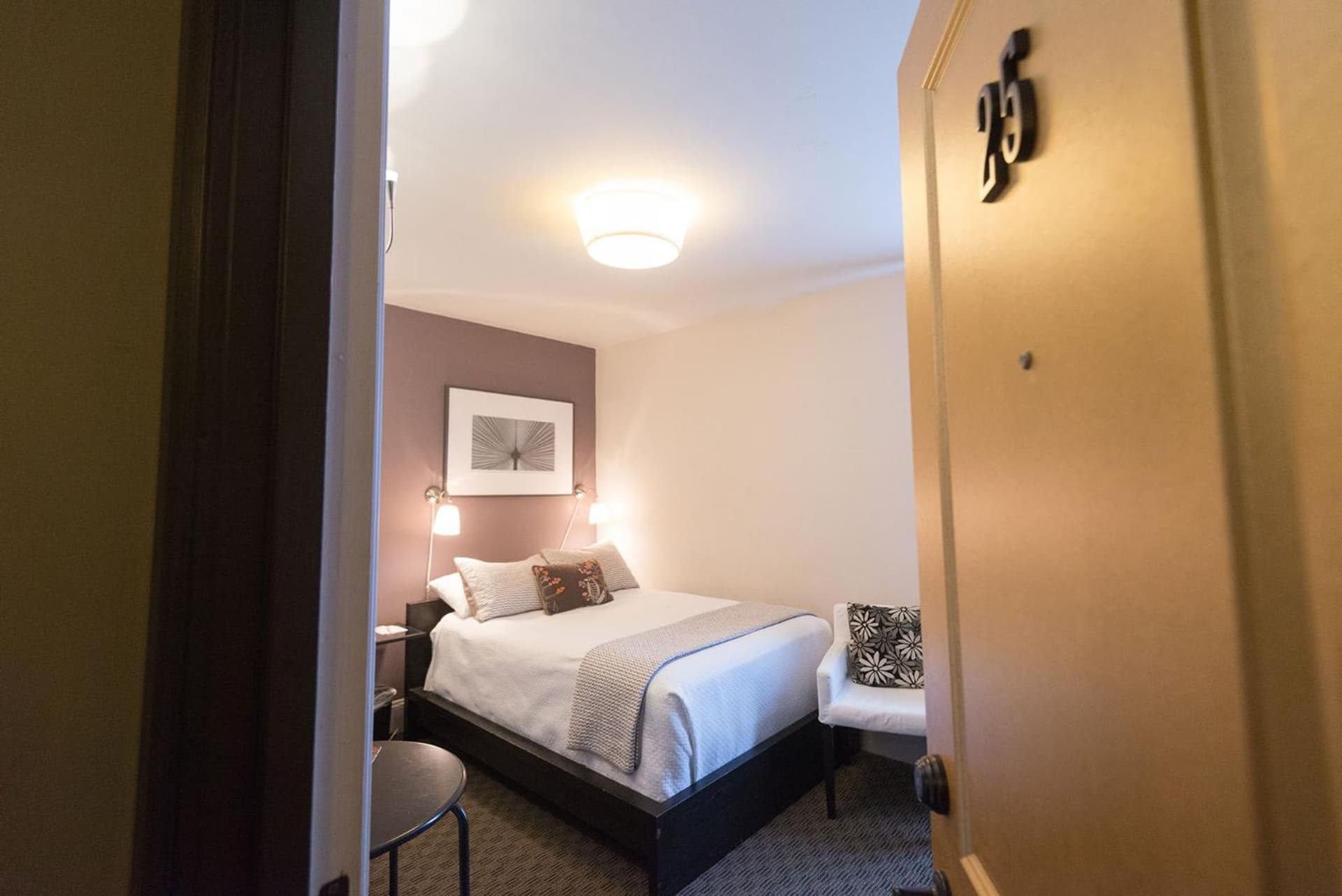 Camas Boutique Hotel gallery photo in Camas, WA — image 91