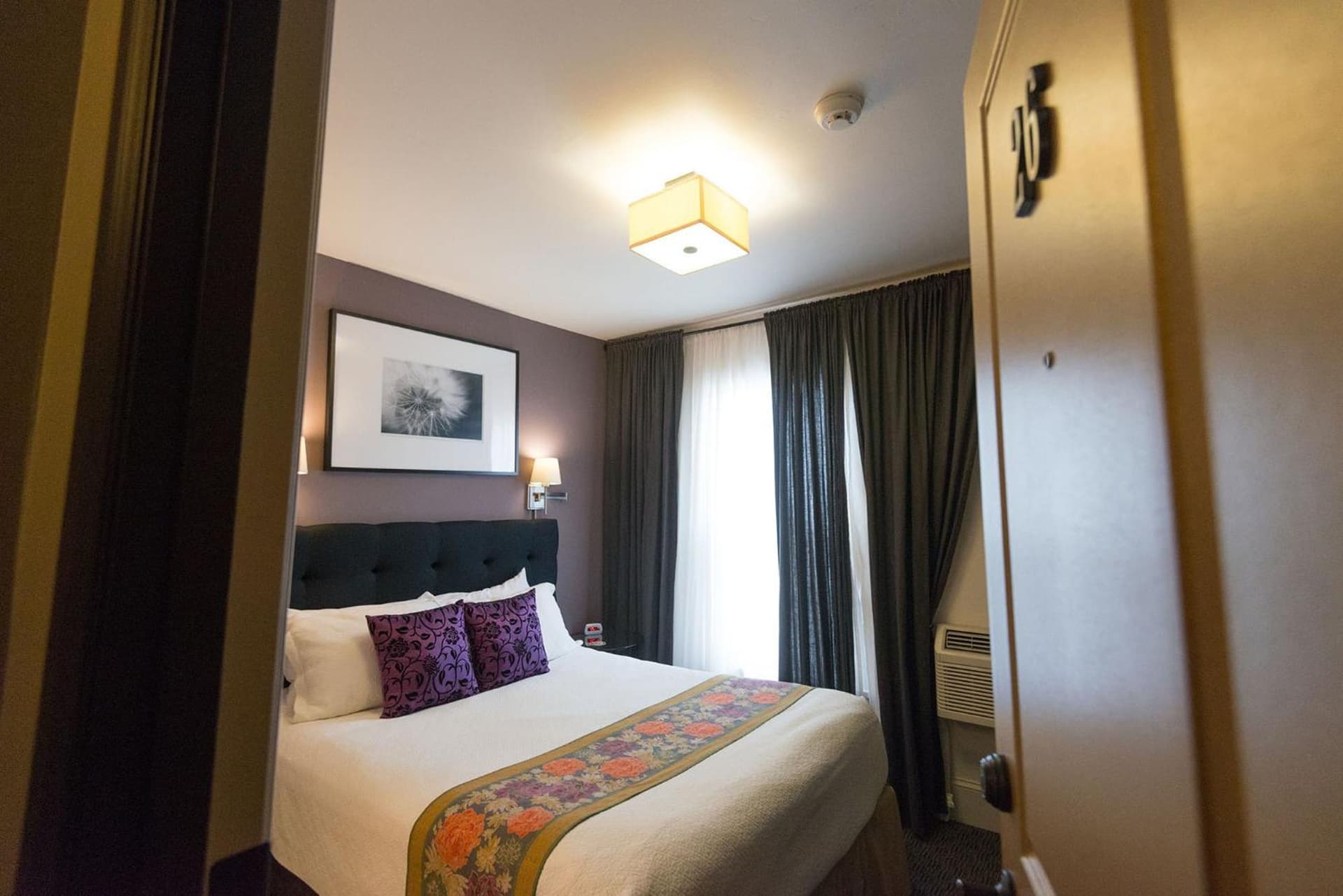 Camas Boutique Hotel gallery photo in Camas, WA — image 68