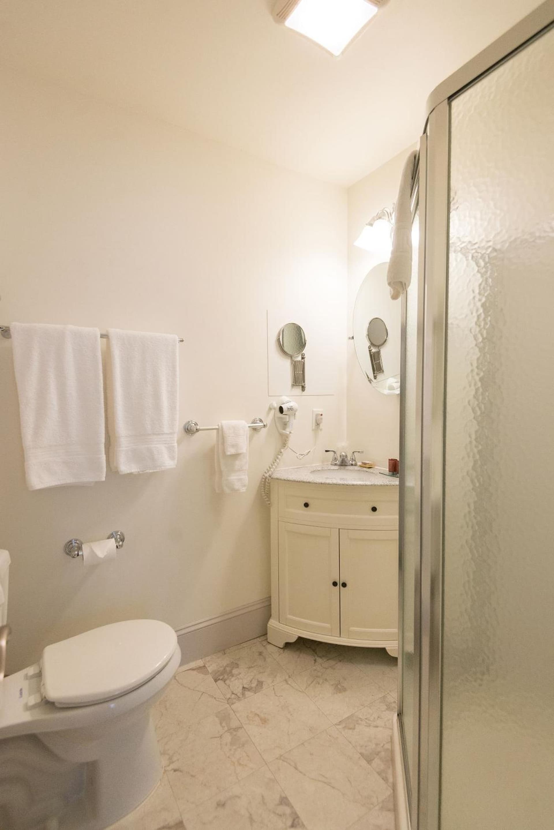 Camas Boutique Hotel gallery photo in Camas, WA — image 14