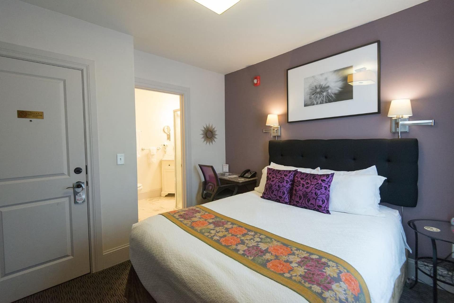 Camas Boutique Hotel gallery photo in Camas, WA — image 86