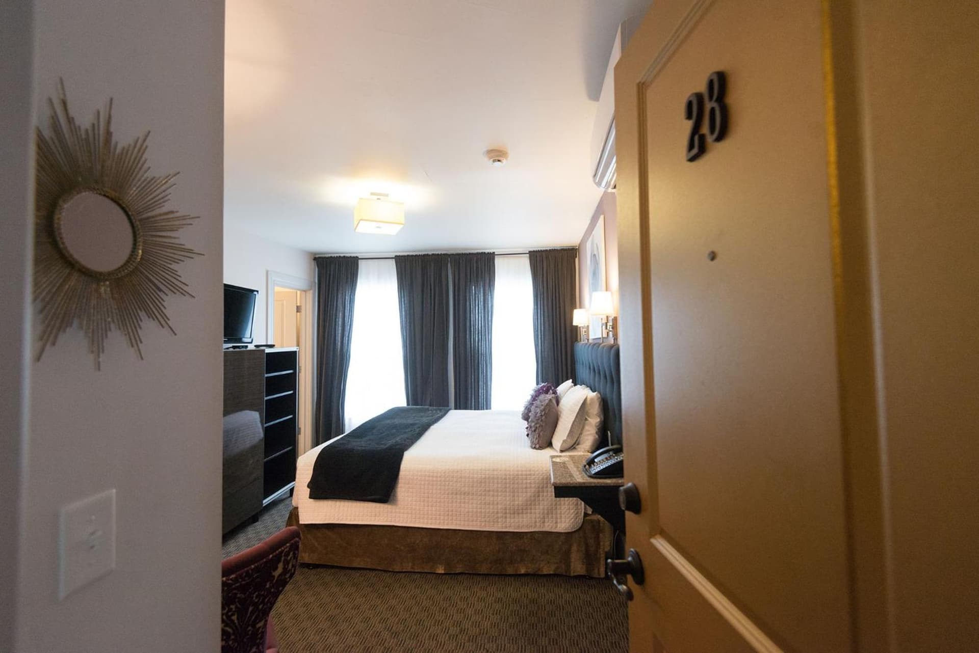 Camas Boutique Hotel gallery photo in Camas, WA — image 21