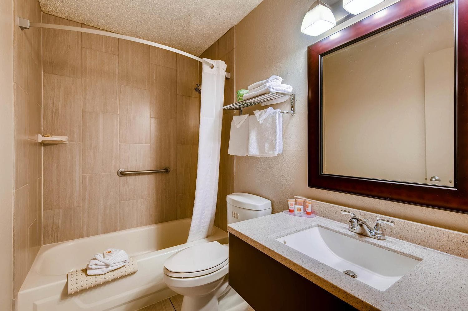 Orangewood Inn and Suites Midtown gallery photo in Austin, TX — image 4