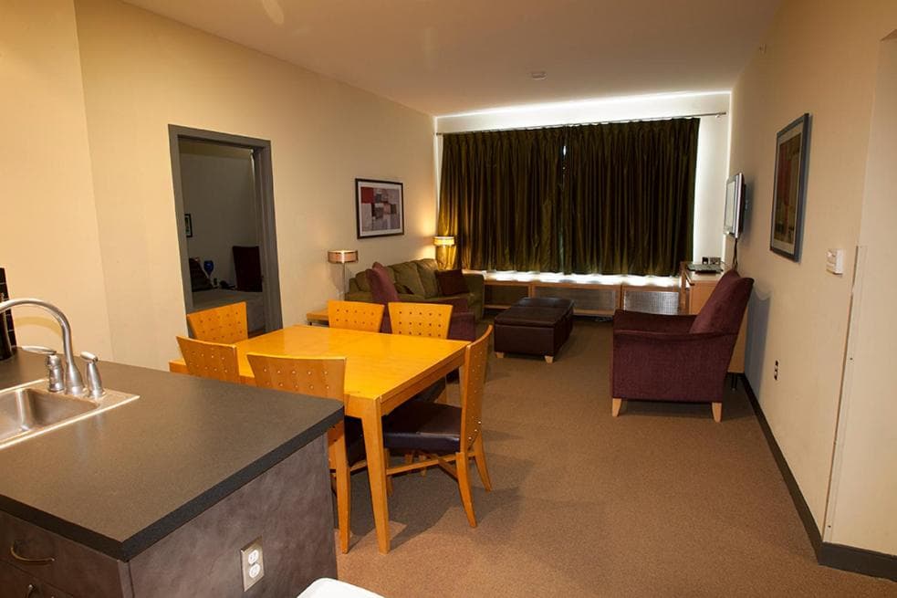 Expedition Station interior in Snowshoe — gallery photo 2