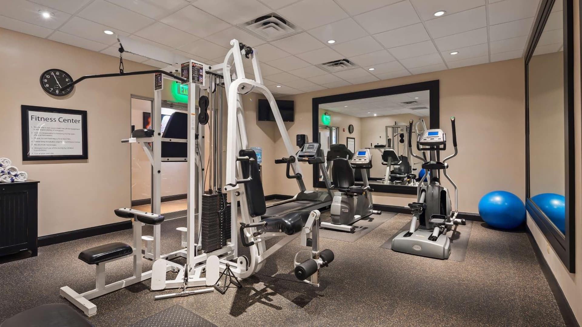 Best Western Plus Hollywood/Aventura property views in Hollywood, FL — gallery photo 3