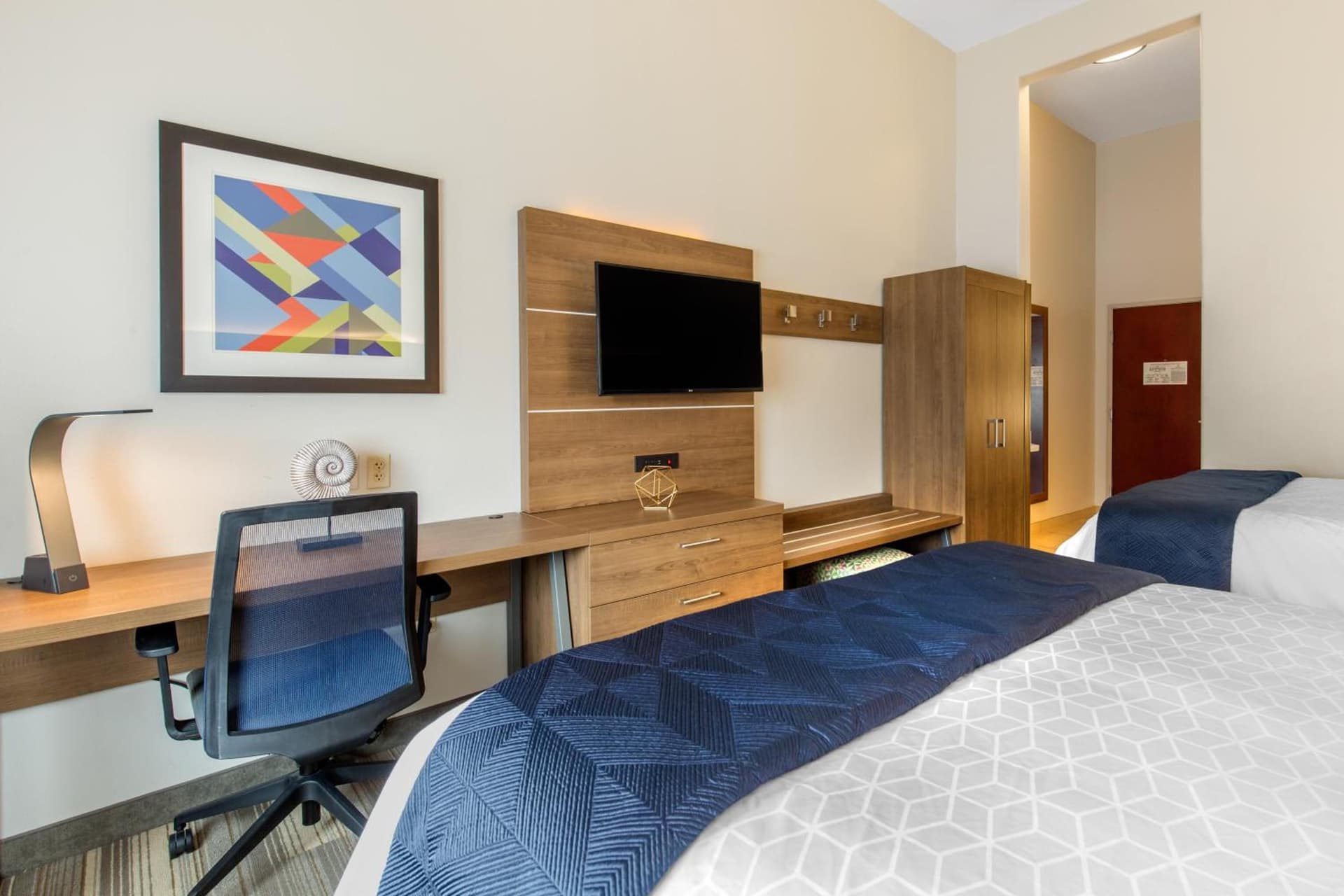 Holiday Inn Express Houston-Alvin by IHG property views in Alvin, TX — gallery photo 3