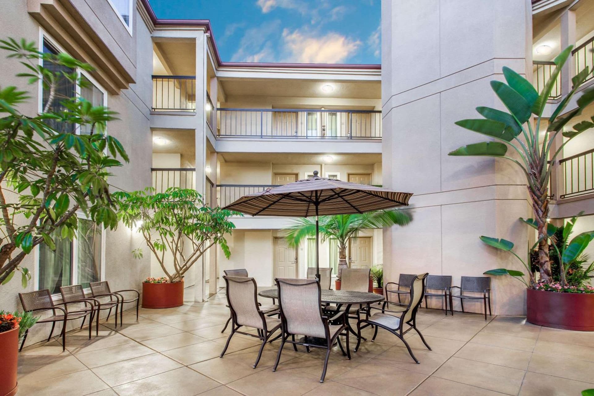 Days Inn by Wyndham Carlsbad interior in Carlsbad, CA — gallery photo 2