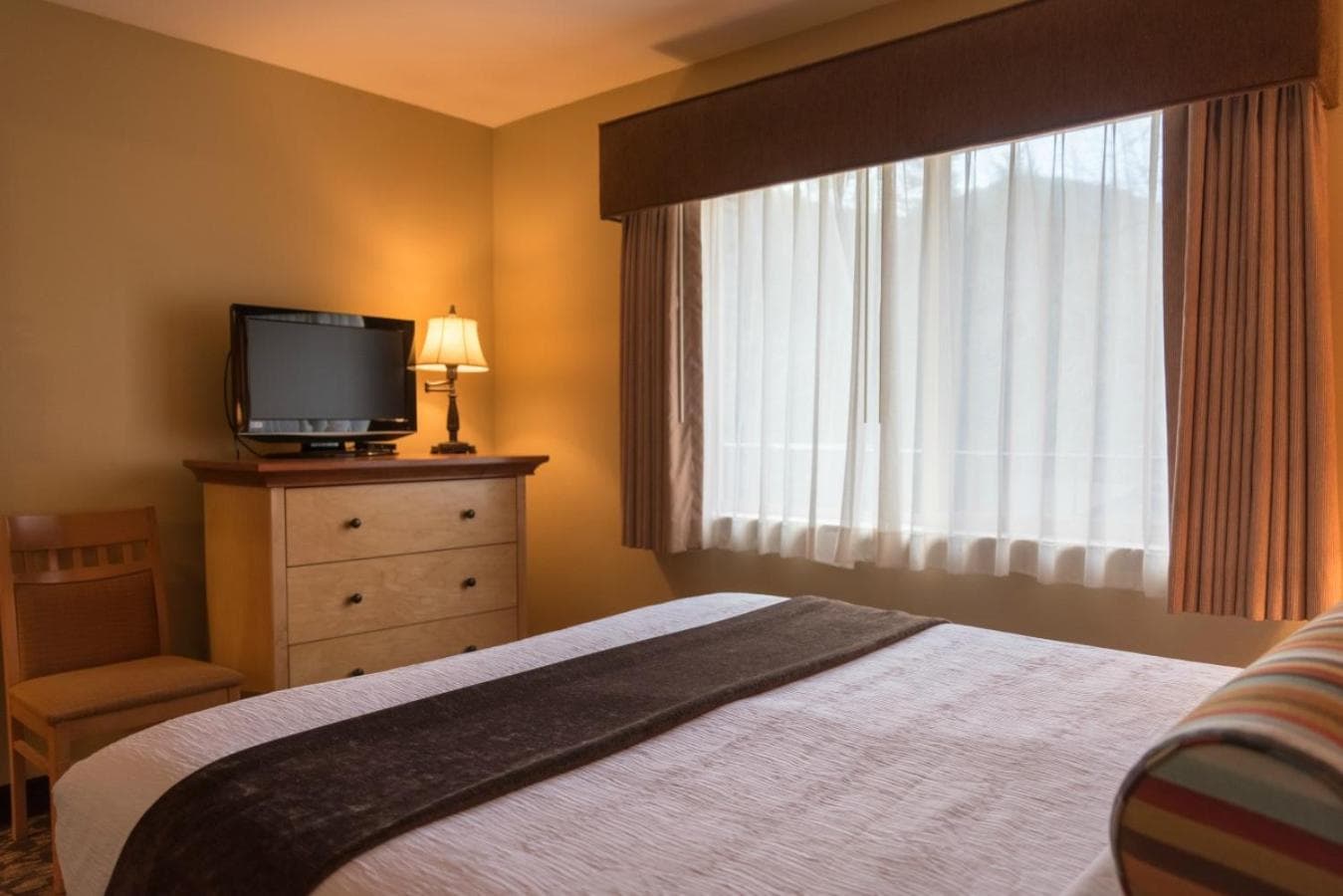 Whispering Woods Resort property views in Welches — gallery photo 3