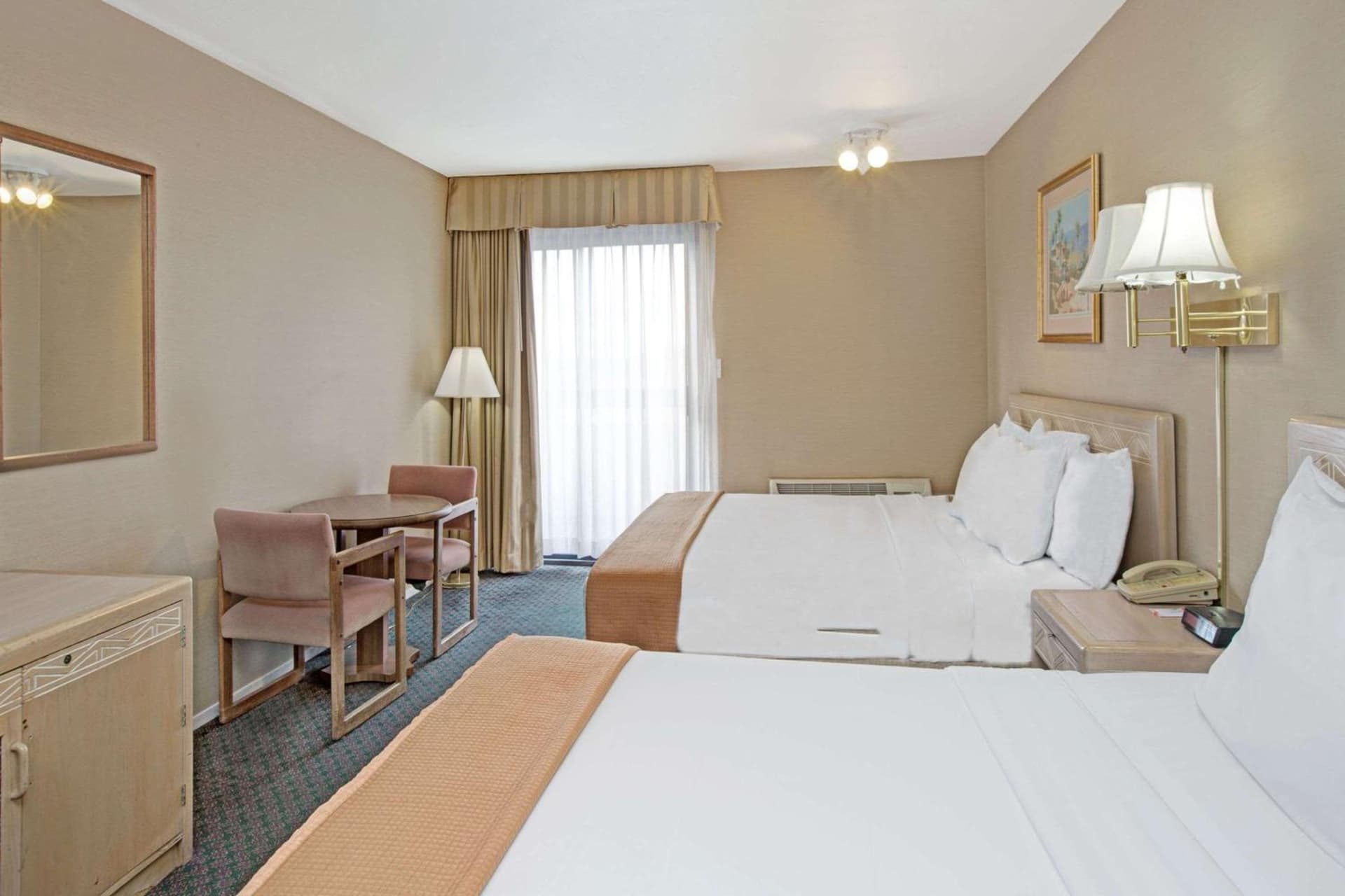 Howard Johnson by Wyndham Torrance gallery photo in Torrance, CA — image 20
