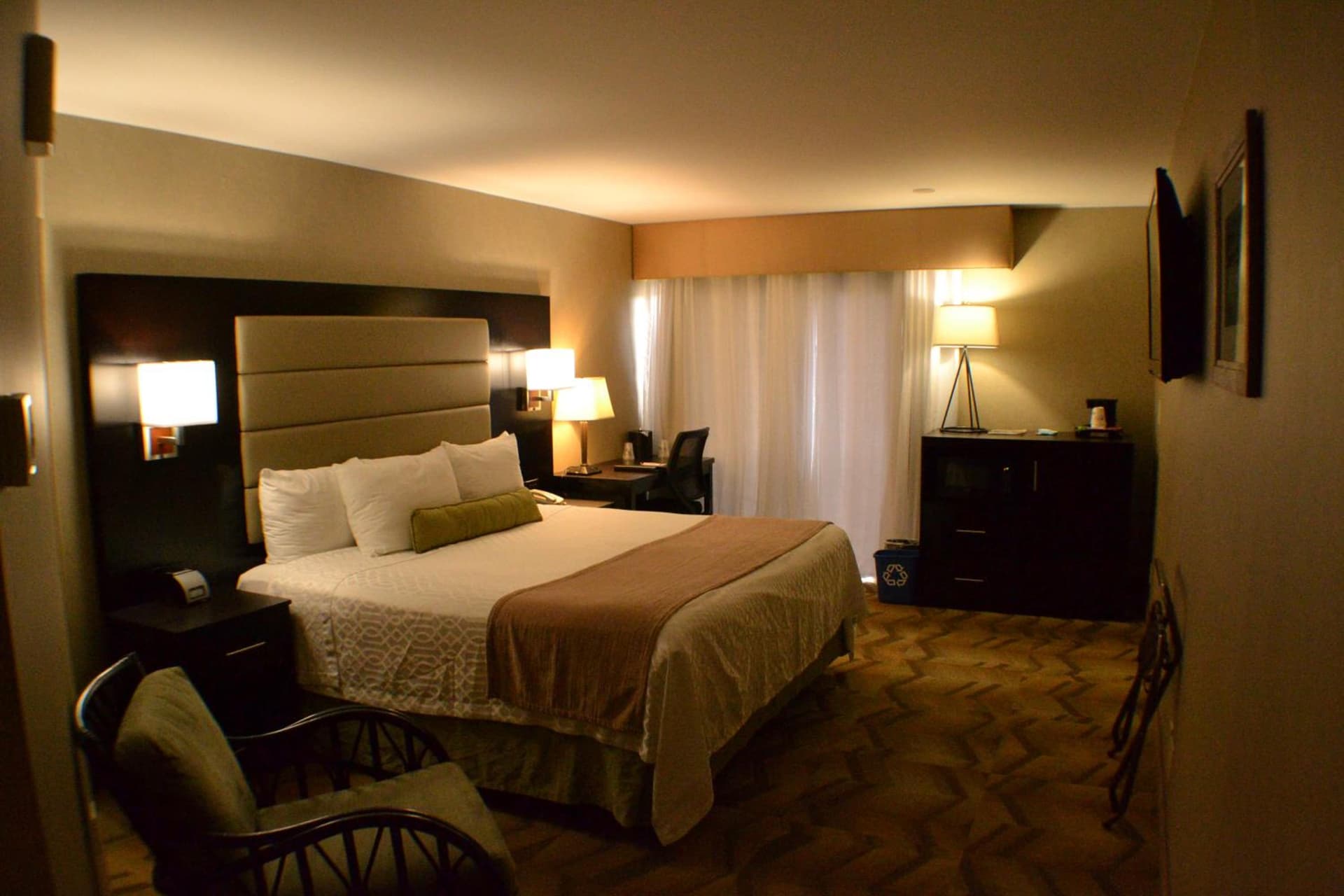 Best Western Plus Silverdale Beach Hotel gallery photo in Silverdale, WA — image 69