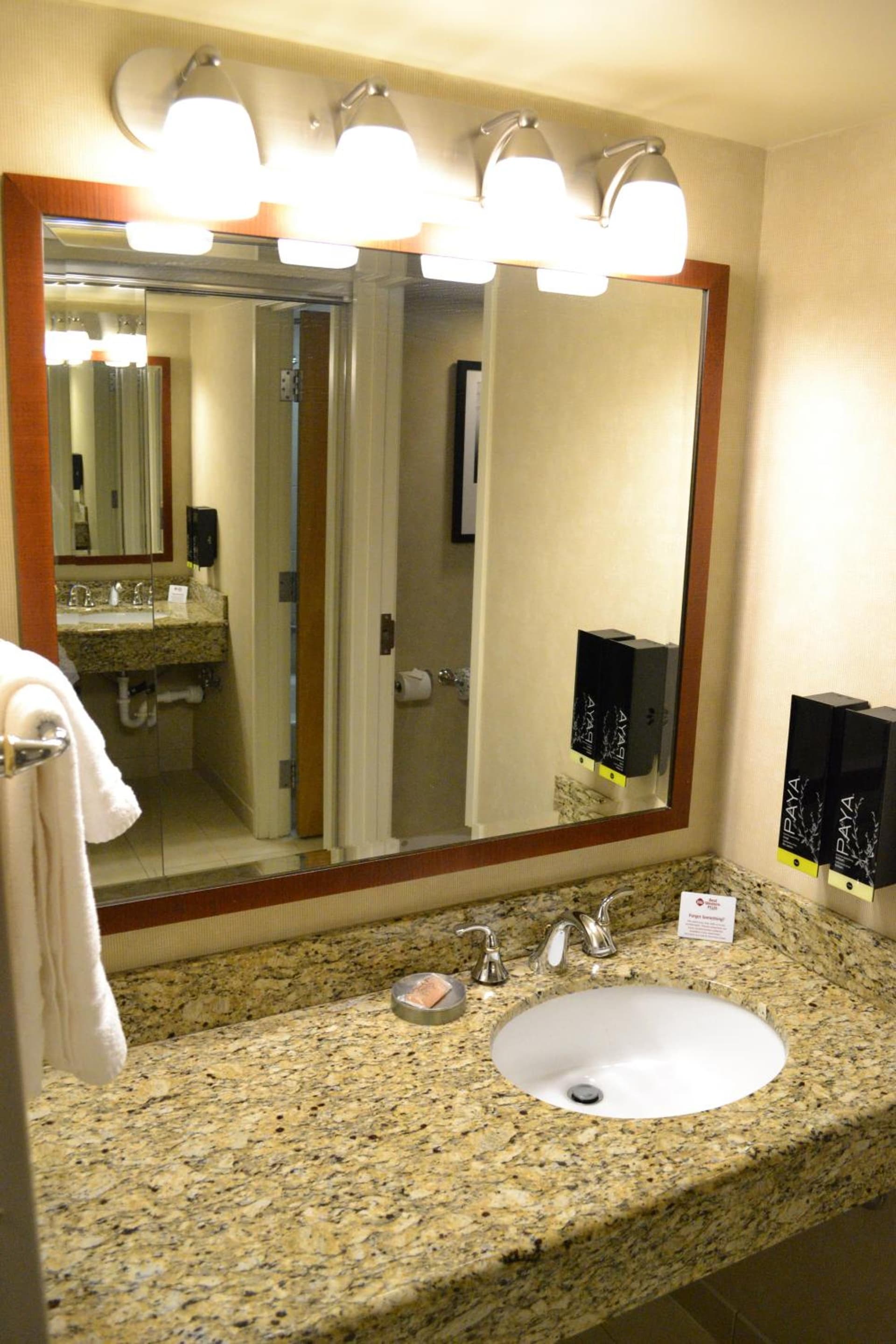 Best Western Plus Silverdale Beach Hotel gallery photo in Silverdale, WA — image 11