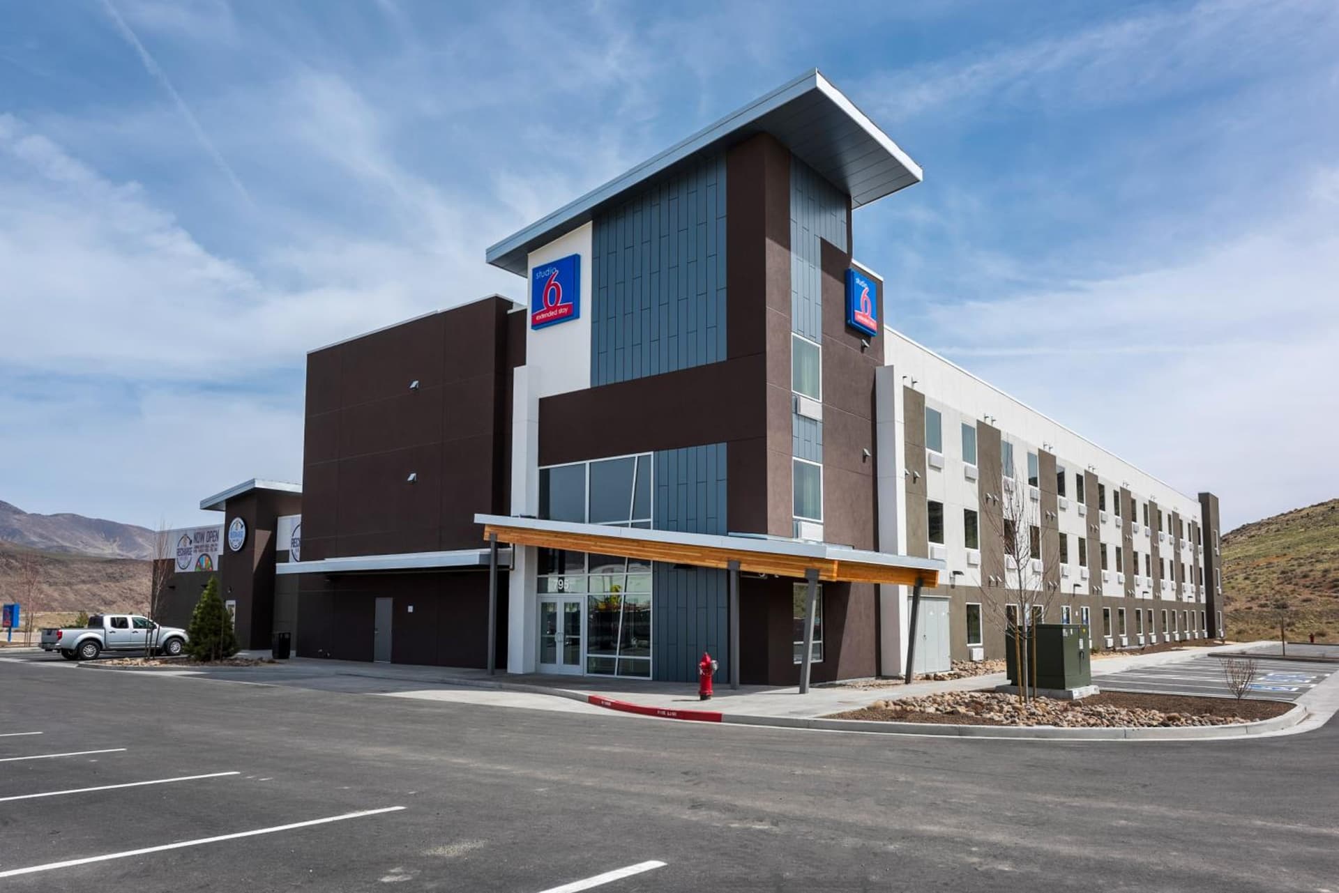 Studio 6-Mccarran, NV - Sparks - Tahoe - Reno Industrial Center gallery photo in Clark, NV — image 42