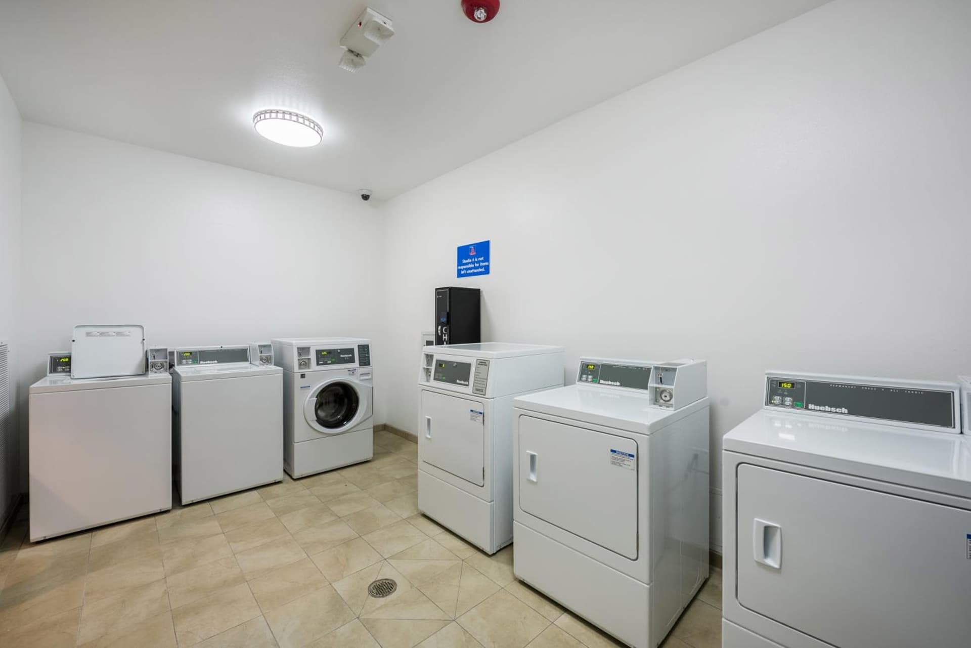 Studio 6-Mccarran, NV - Sparks - Tahoe - Reno Industrial Center gallery photo in Clark, NV — image 29