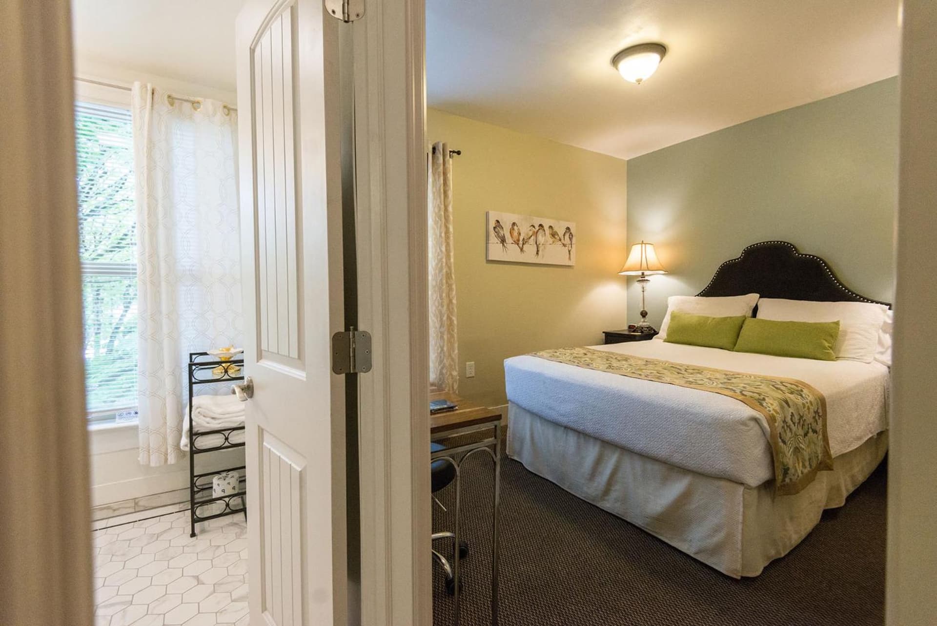 Camas Boutique Hotel gallery photo in Camas, WA — image 19