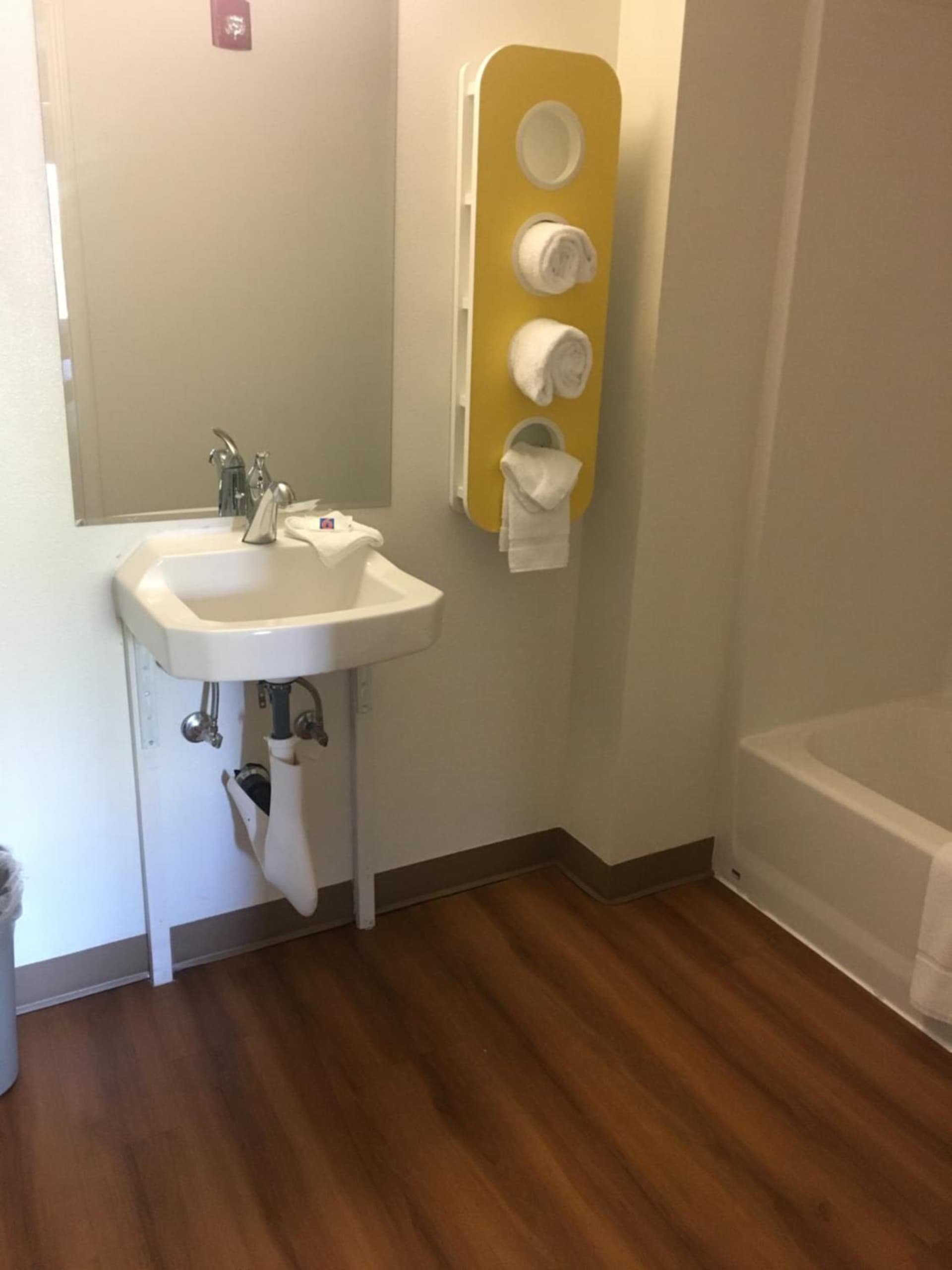 Motel 6-Bremerton, WA interior in Bremerton, WA — gallery photo 2