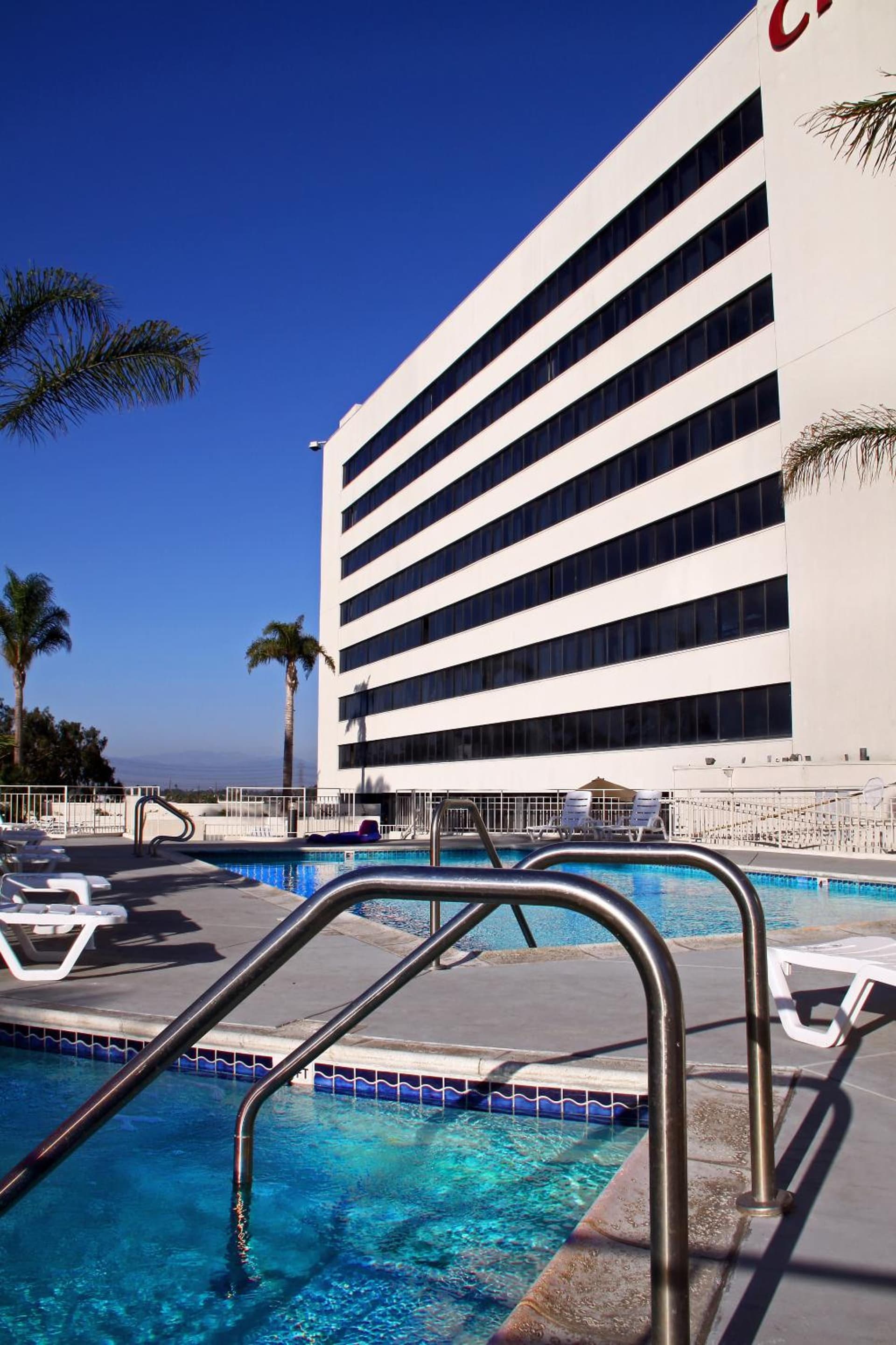LA Crystal Hotel -Los Angeles-Long Beach Area gallery photo in Carson, CA — image 44