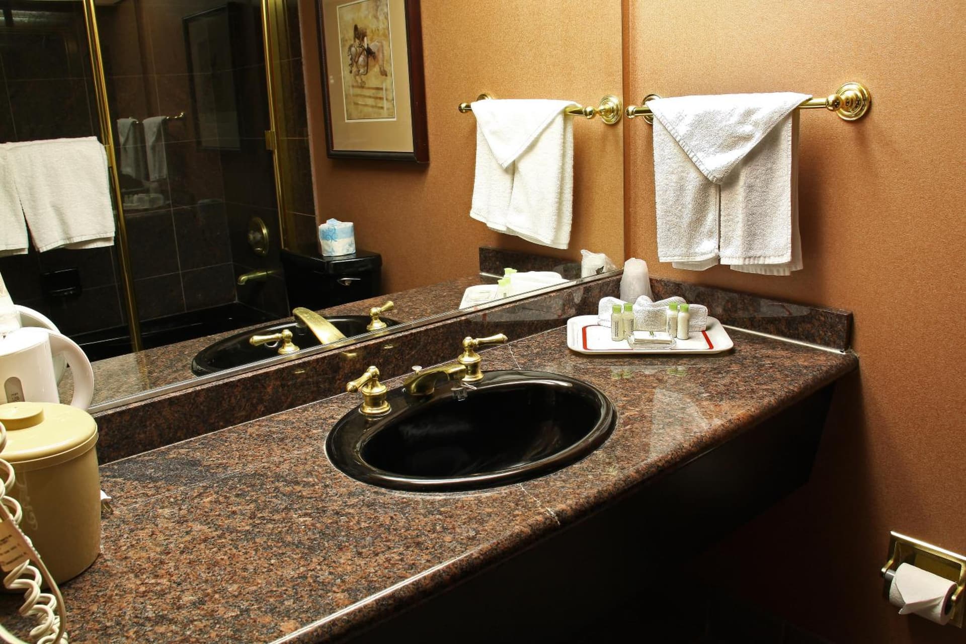 LA Crystal Hotel -Los Angeles-Long Beach Area gallery photo in Carson, CA — image 51