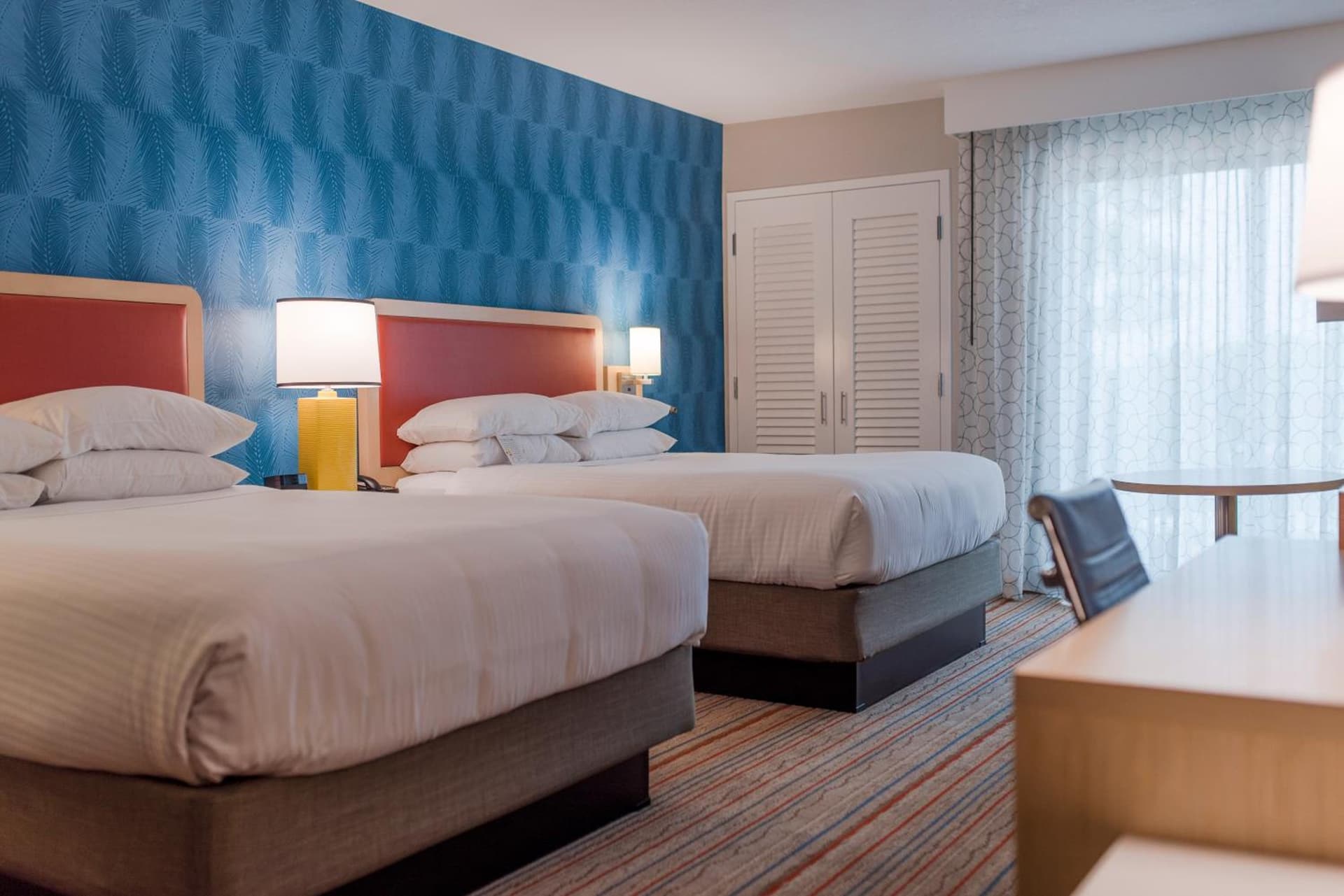 Howard Johnson by Wyndham Anaheim Hotel and Water Playground gallery photo in Anaheim, CA — image 96