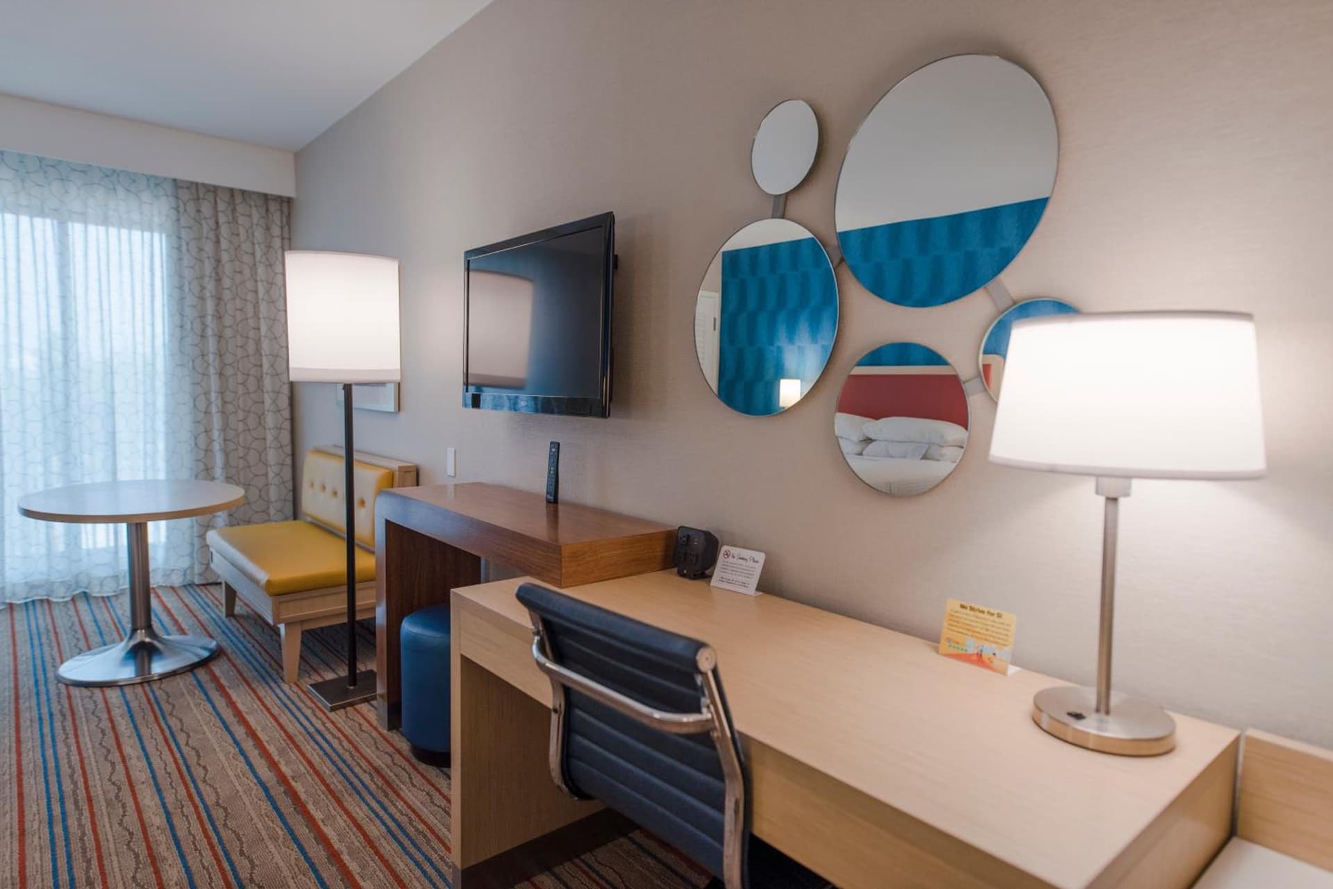 Howard Johnson by Wyndham Anaheim Hotel and Water Playground gallery photo in Anaheim, CA — image 11