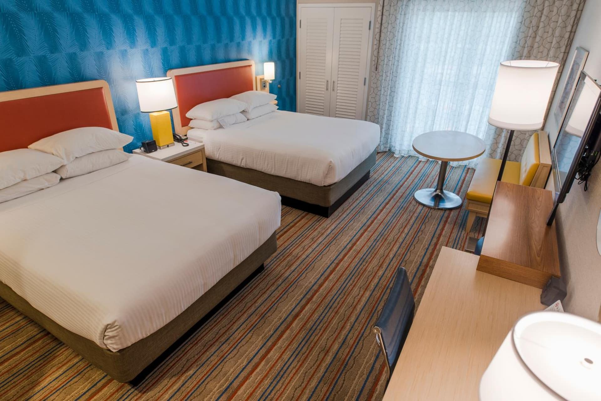 Howard Johnson by Wyndham Anaheim Hotel and Water Playground gallery photo in Anaheim, CA — image 21