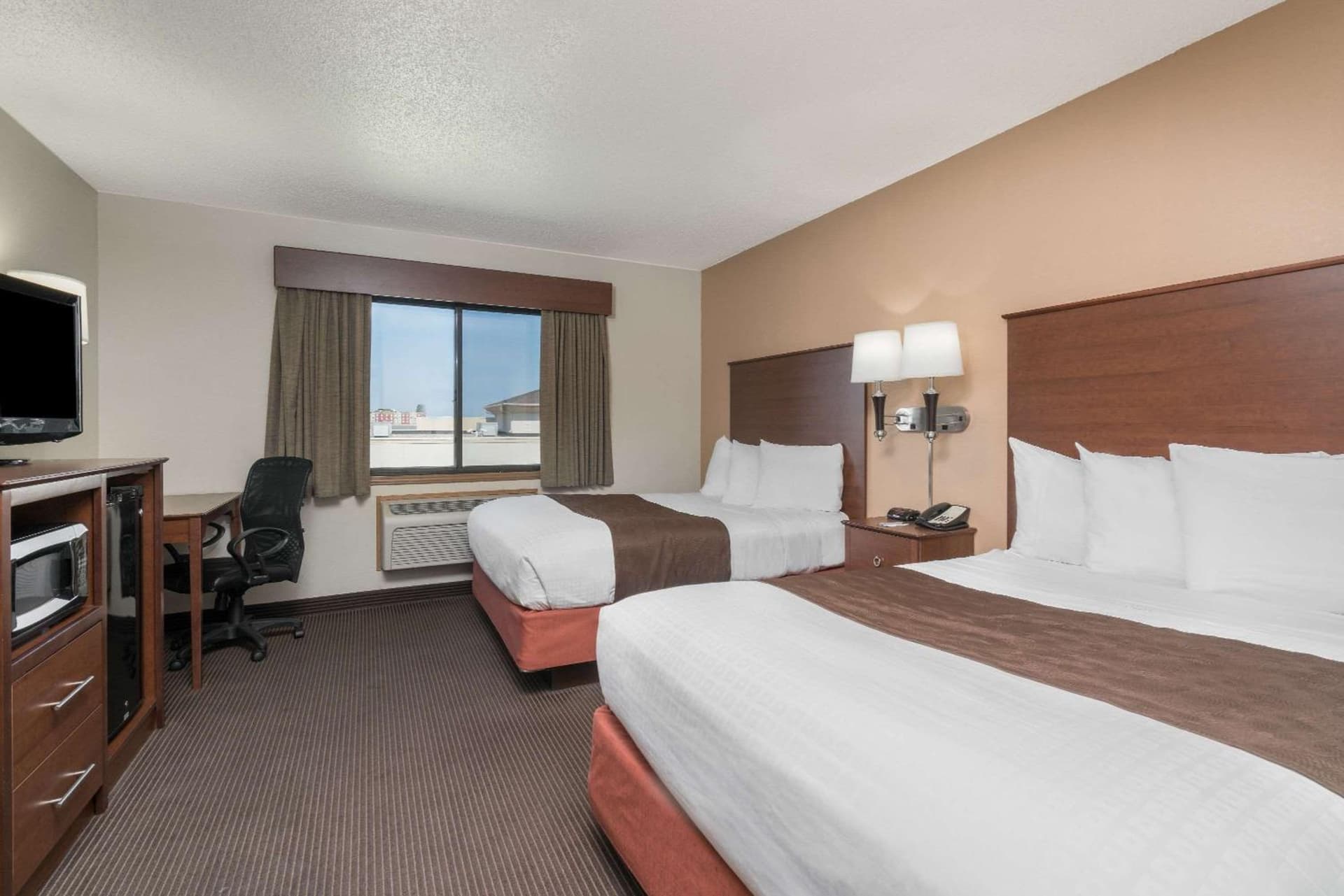 AmericInn by Wyndham Bismarck gallery photo in Bismarck, ND — image 47