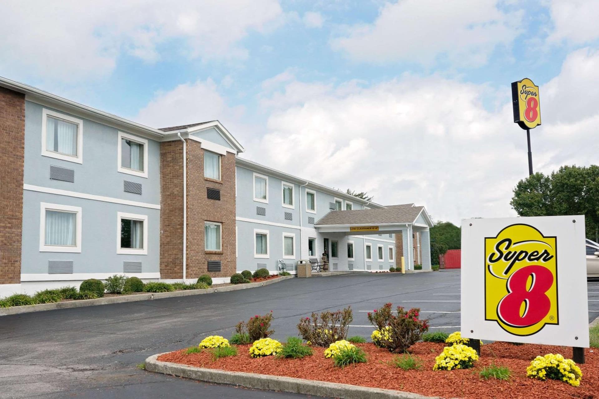 Super 8 by Wyndham Lexington Hamburg Area featured exterior or lobby in Lexington, KY — similar hotel
