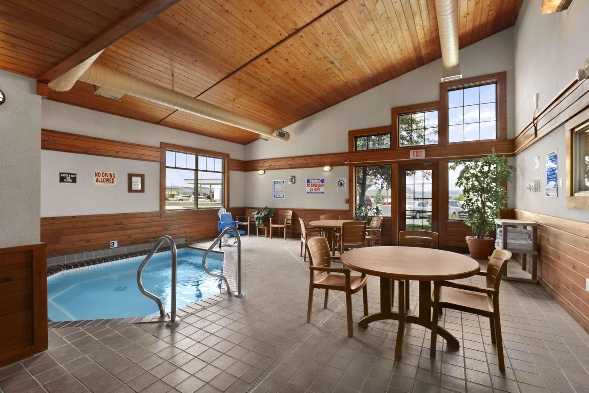 Days Inn by Wyndham Helena property views in Helena, MT — gallery photo 3
