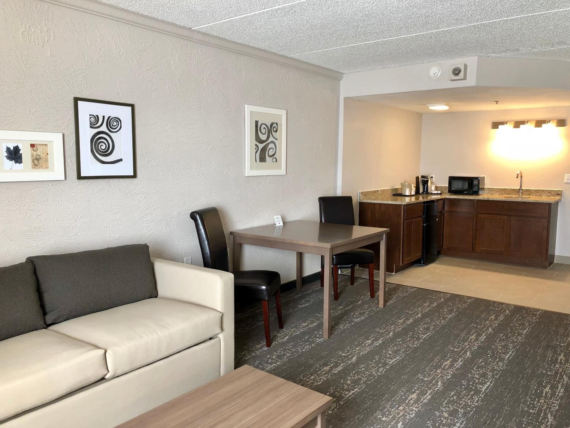 Country Inn & Suites by Radisson, Mt Pleasant-Racine West, WI gallery photo in Sturtevant, WI — image 62