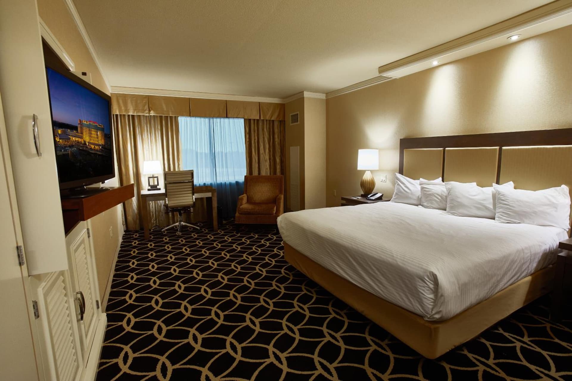 Hollywood Casino St. Louis interior in Maryland Heights, MO — gallery photo 2