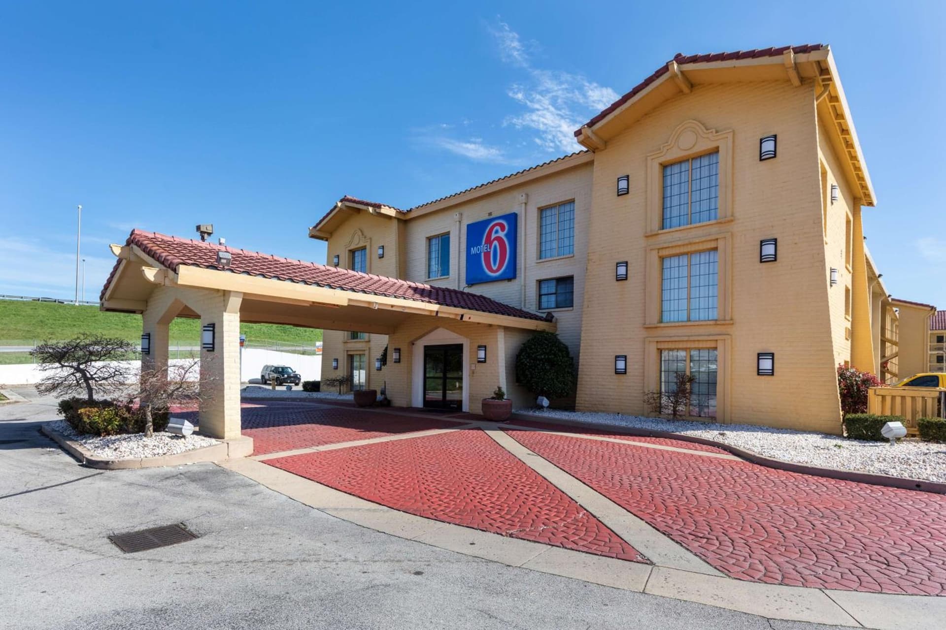 Motel 6-Knoxville, TN featured exterior or lobby in Knoxville, TN — similar hotel