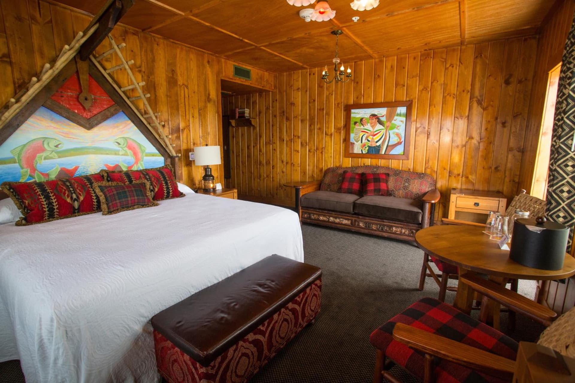 McMenamins Kalama Harbor Lodge property views in Kalama, WA — gallery photo 3