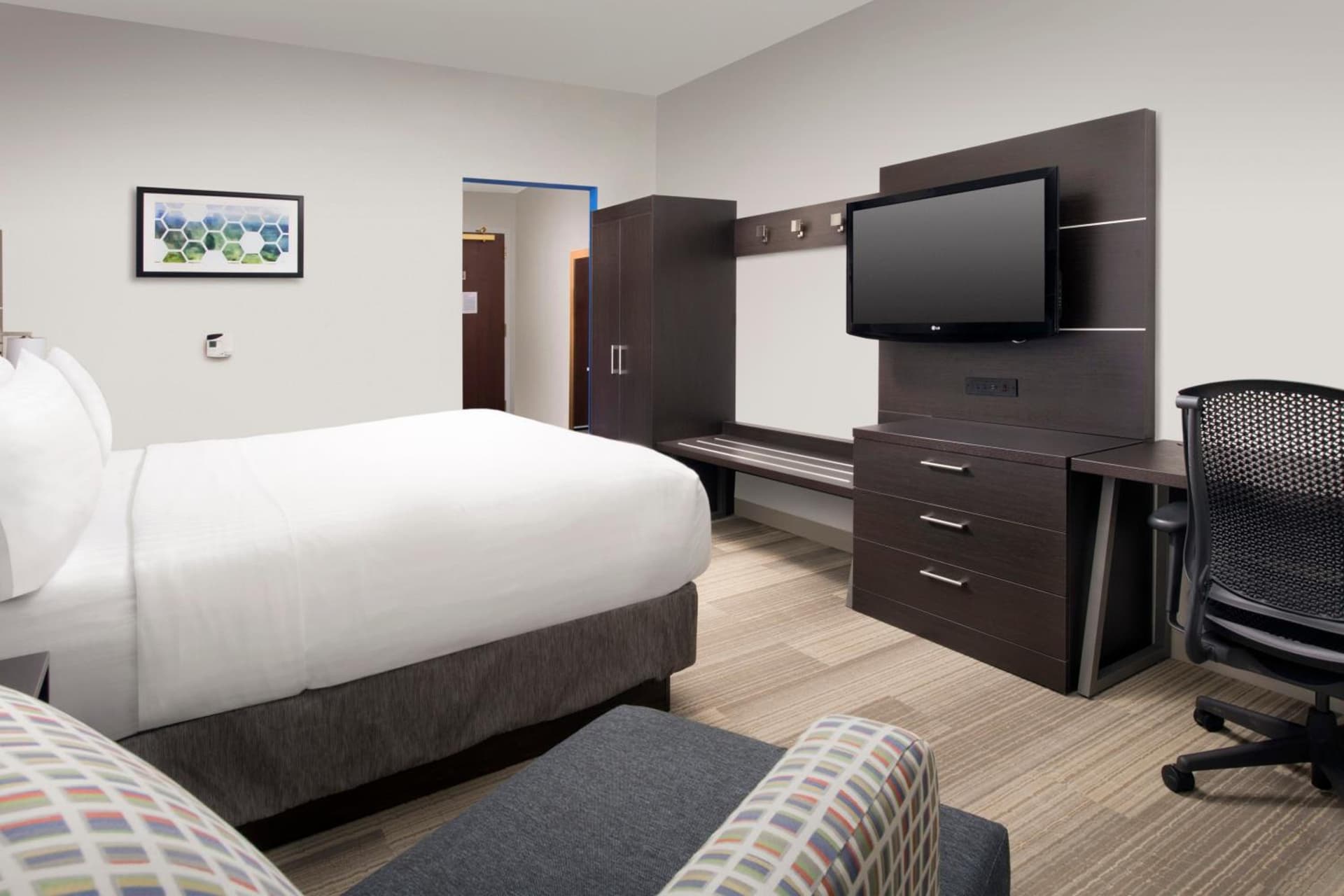 Holiday Inn Express Knoxville-Strawberry Plains by IHG property views in Knoxville, TN — gallery photo 3