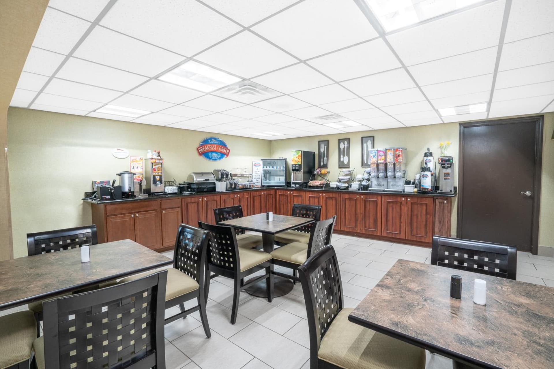 Baymont by Wyndham Knoxville I-75 gallery photo in Knoxville, TN — image 33
