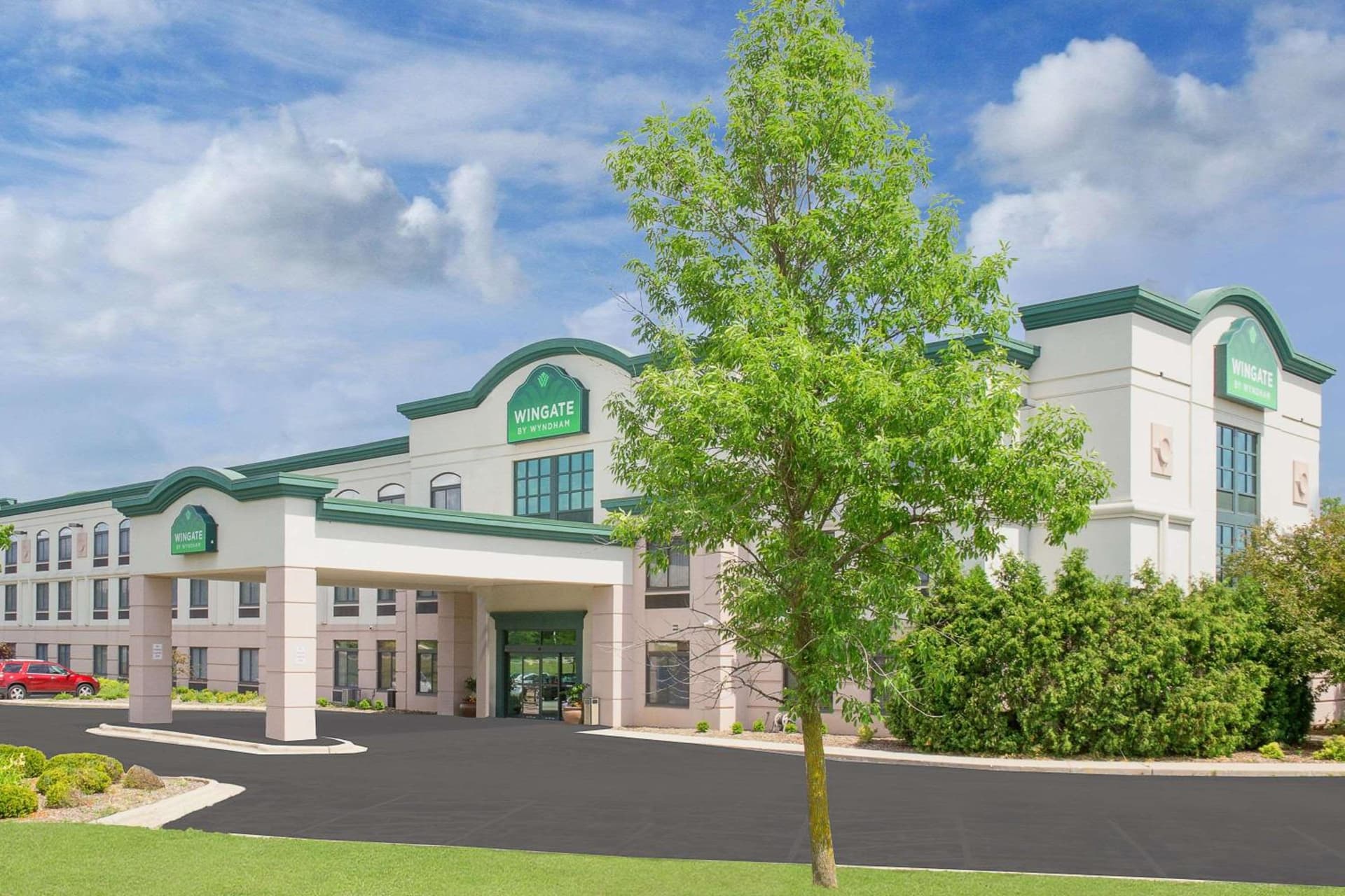 Wingate by Wyndham Green Bay featured exterior or lobby in Green Bay, WI — similar hotel