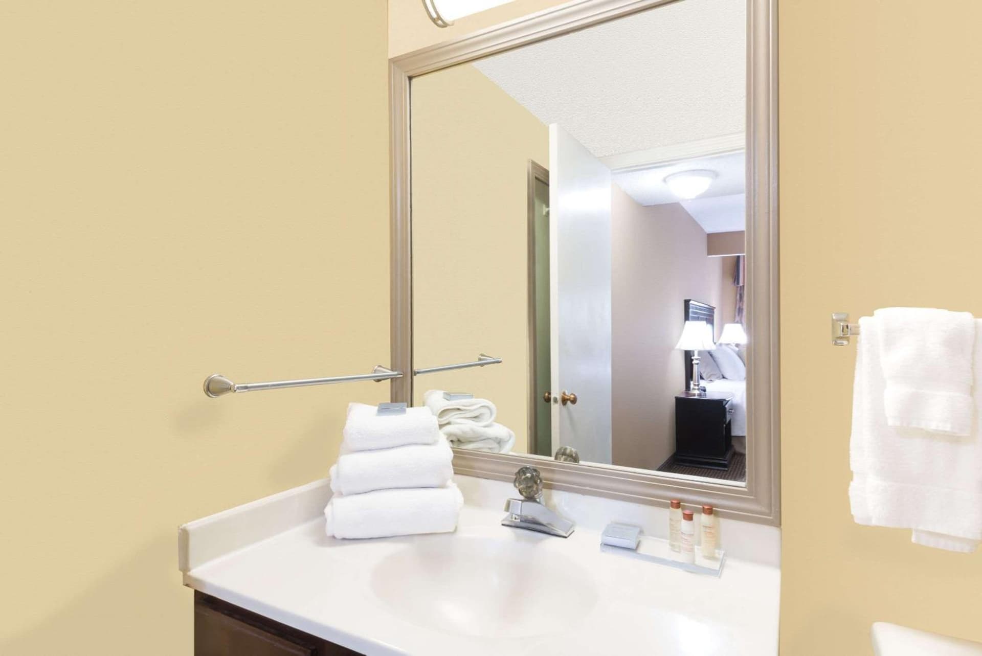 Hawthorn Extended Stay by Wyndham Dayton property views in Dayton, OH — gallery photo 3