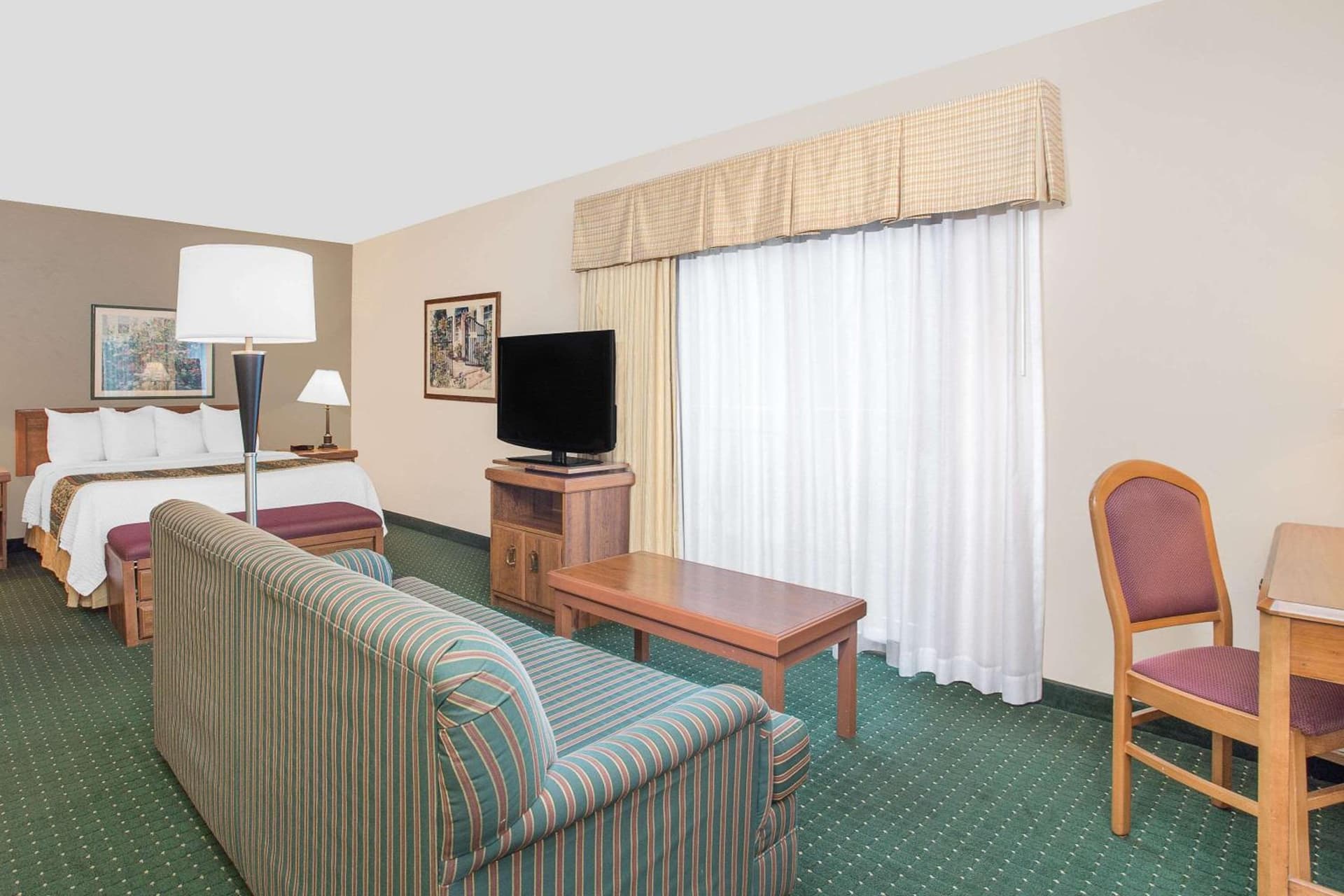 Hawthorn Extended Stay by Wyndham Green Bay gallery photo in Green Bay, WI — image 34