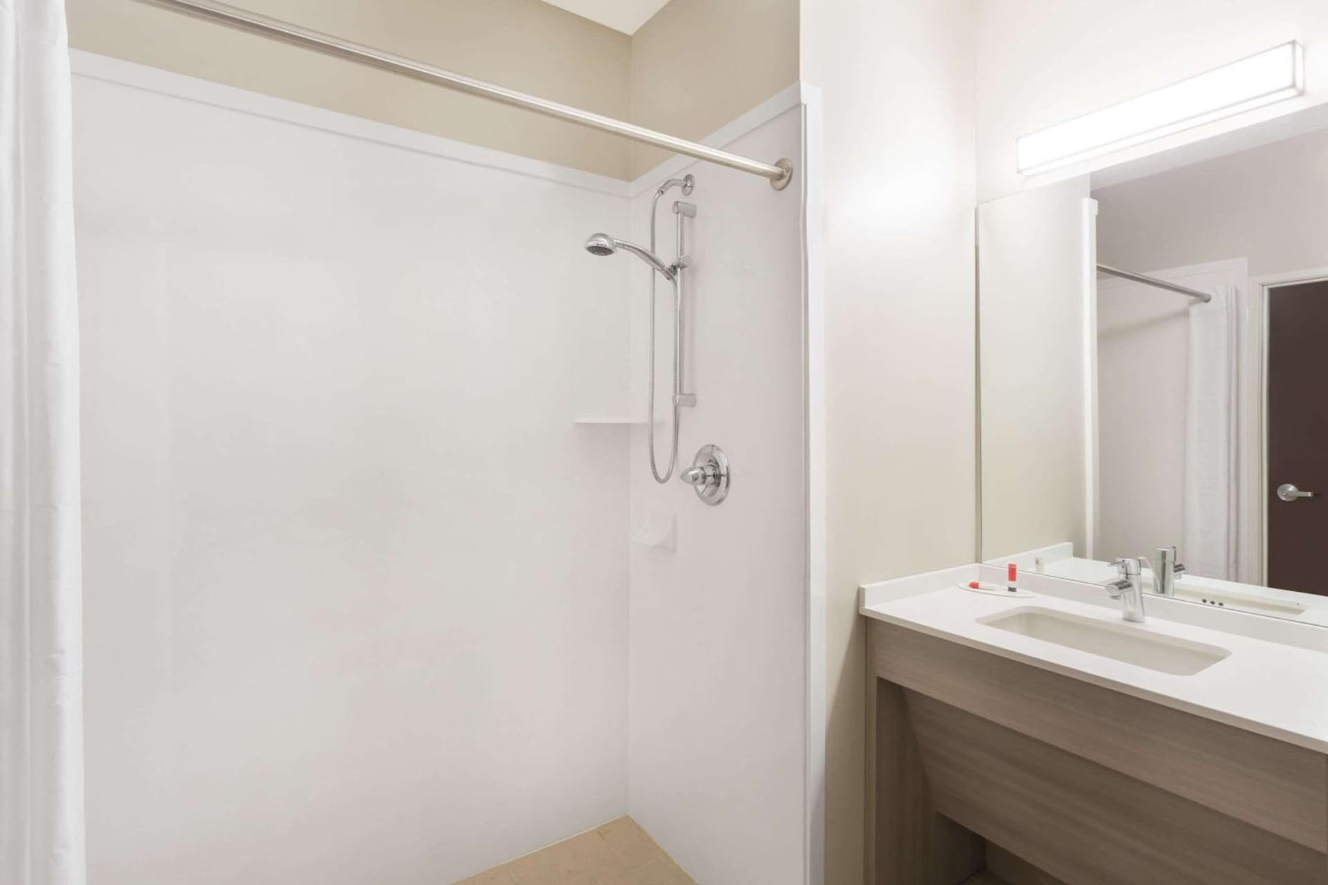 Microtel Inn & Suites by Wyndham Springville gallery photo in Springville, UT — image 42