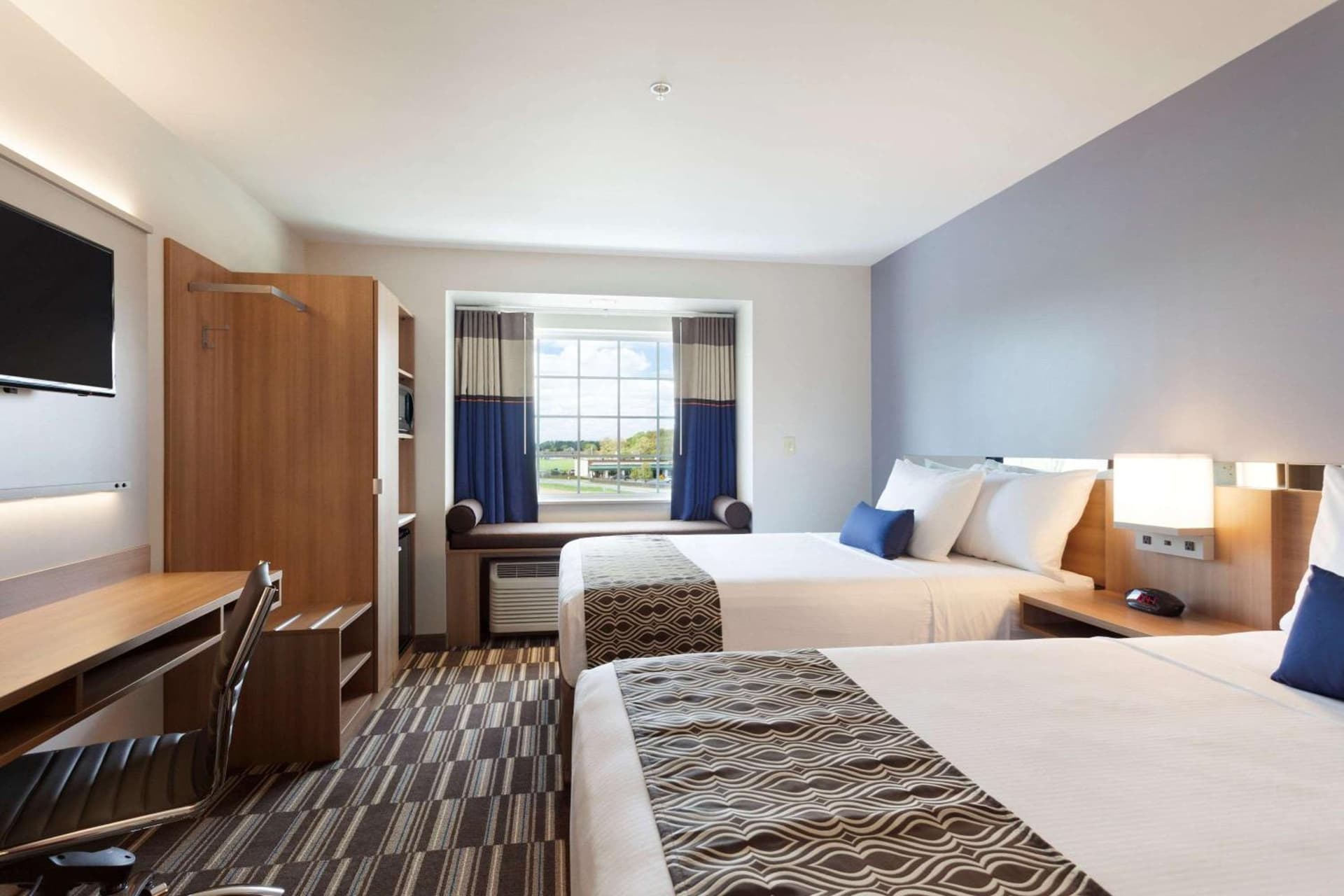 Microtel Inn & Suites by Wyndham Georgetown Delaware Beaches gallery photo in Georgetown, DE — image 41