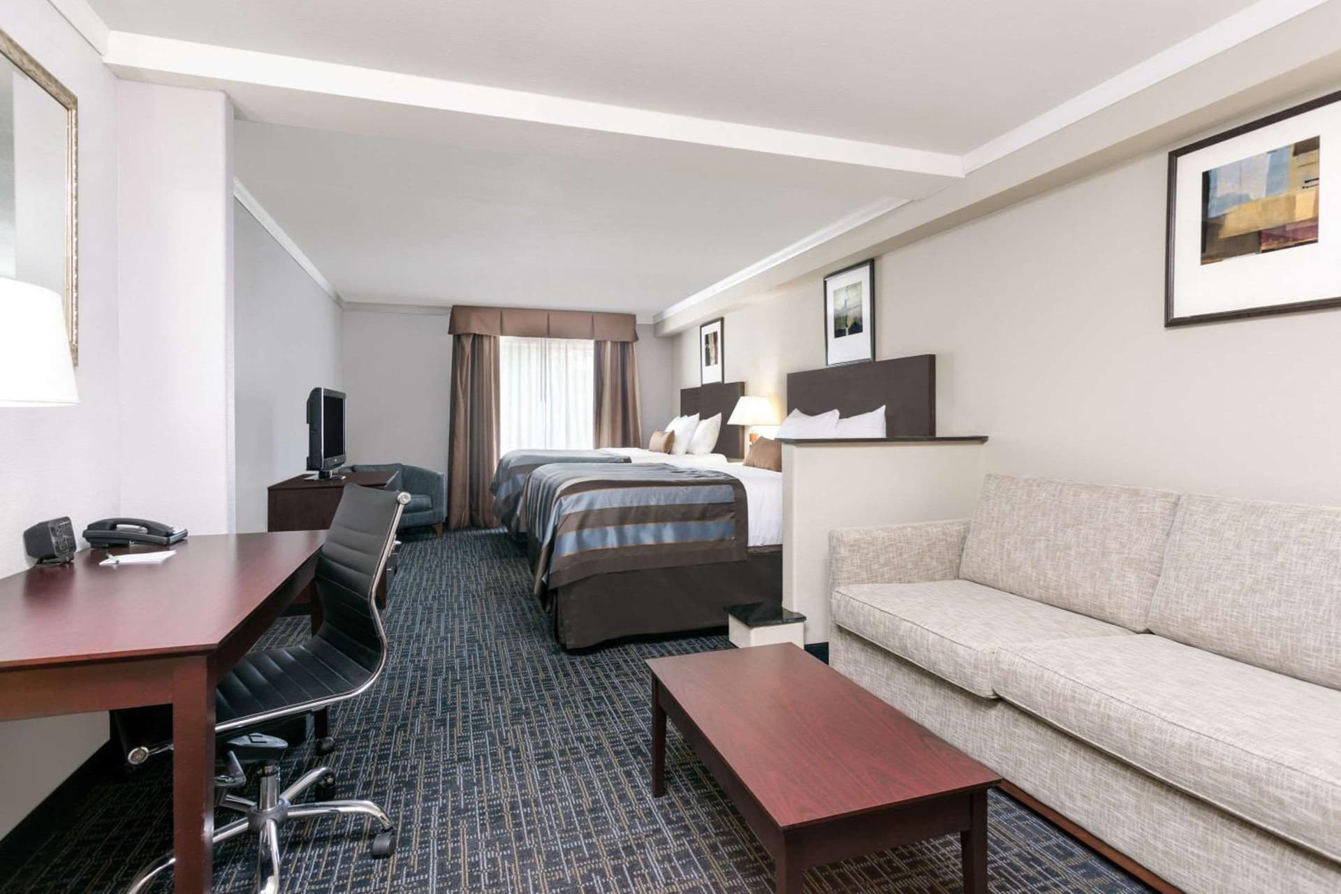 Wingate by Wyndham Athens GA interior in Athens, GA — gallery photo 2