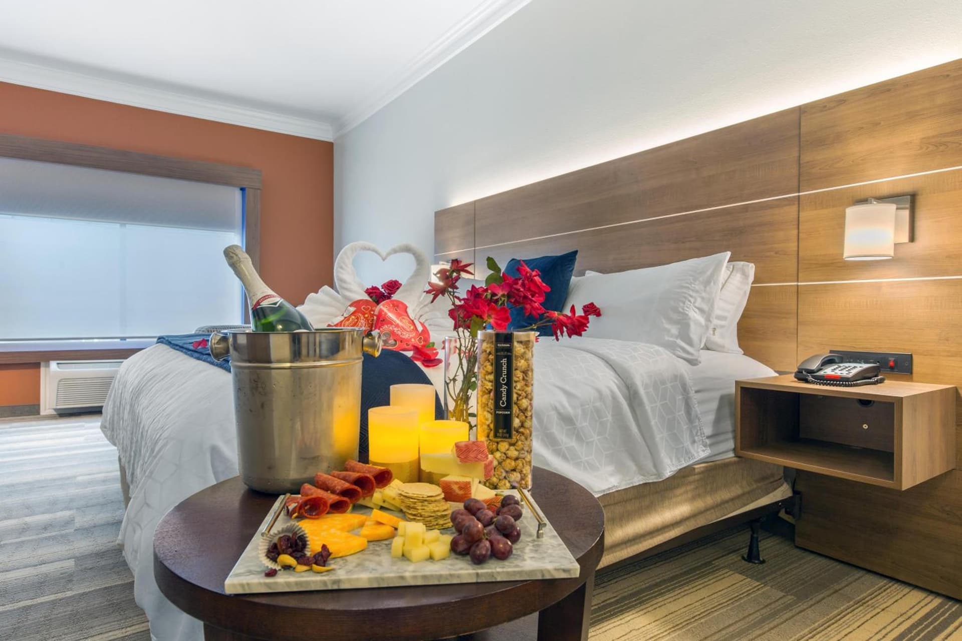 Holiday Inn Express Houston-Alvin by IHG interior in Alvin, TX — gallery photo 2