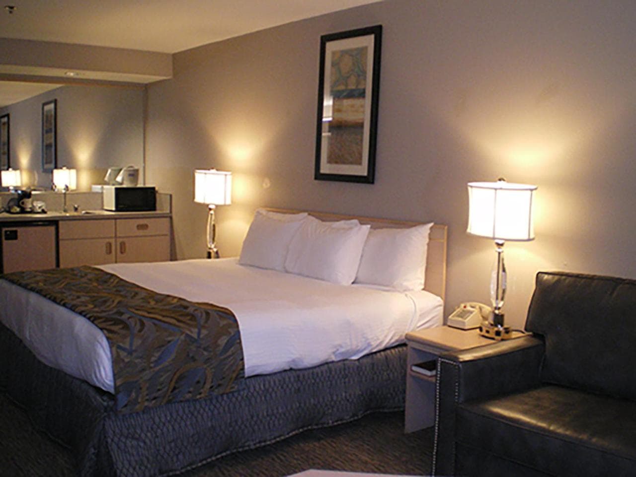 Shilo Inn Suites Hotel - Nampa Suites gallery photo in Nampa, ID — image 11