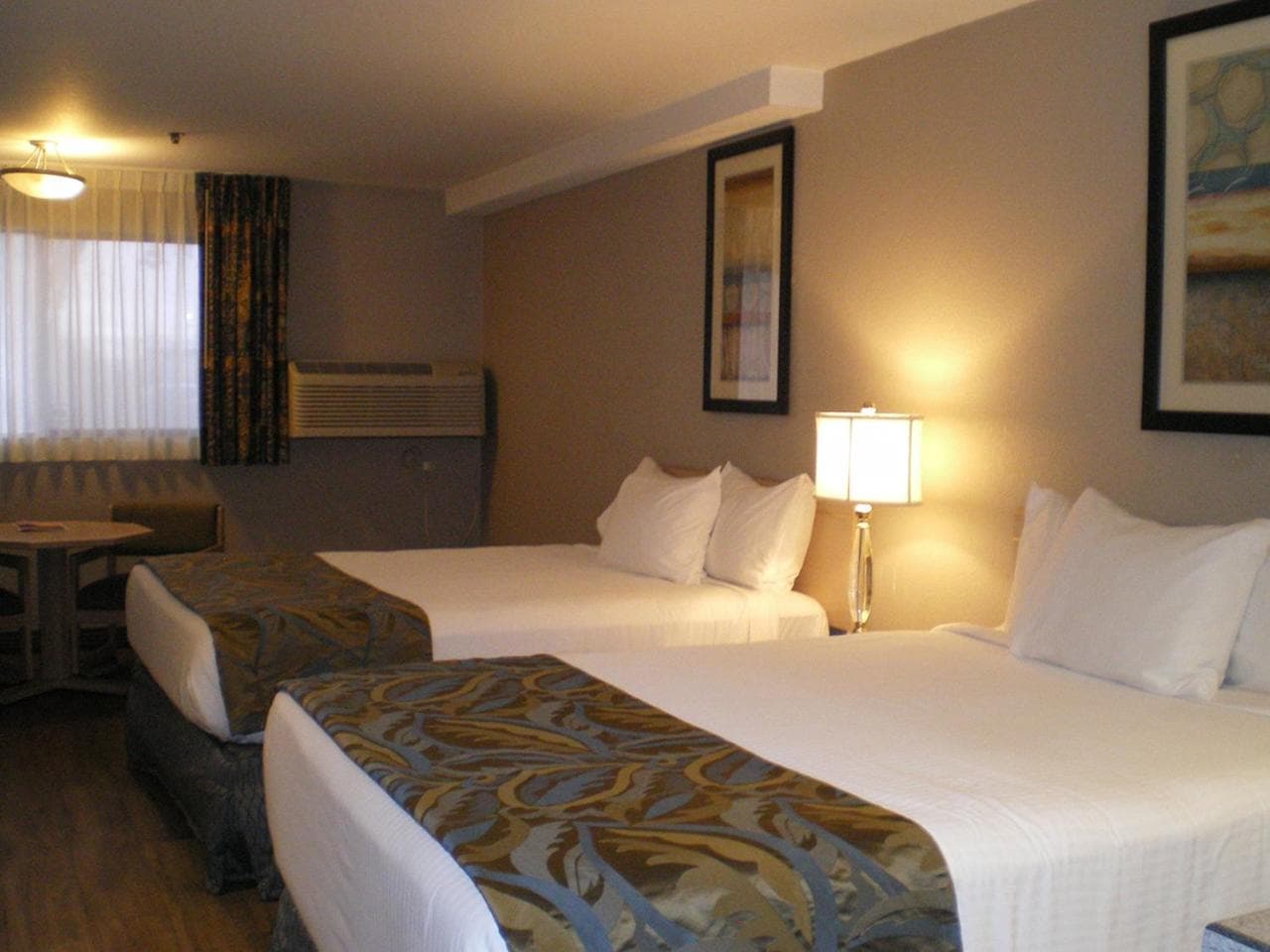 Shilo Inn Suites Hotel - Nampa Suites gallery photo in Nampa, ID — image 8