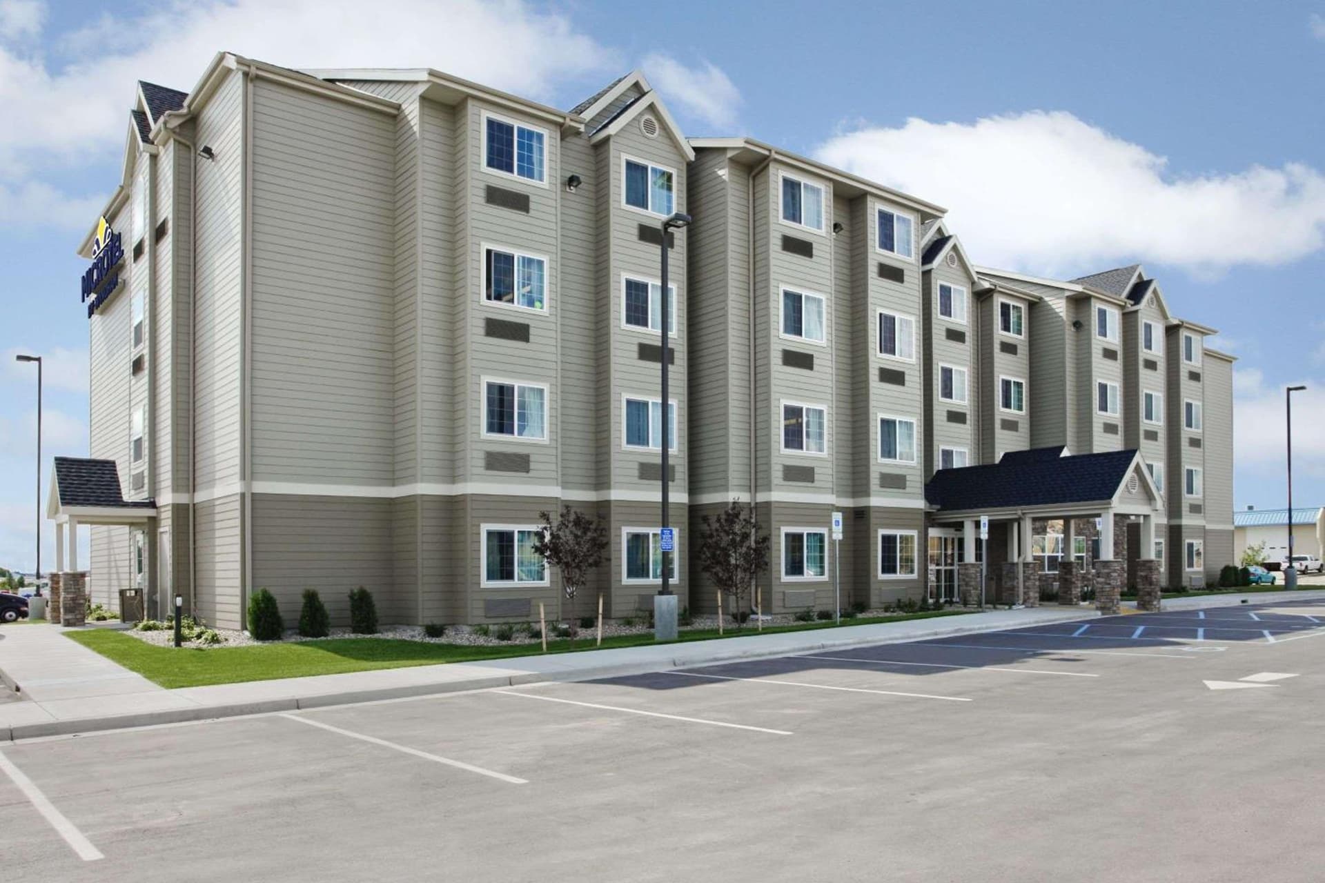 Microtel Inn & Suites by Wyndham Williston interior in Williston, ND — gallery photo 2
