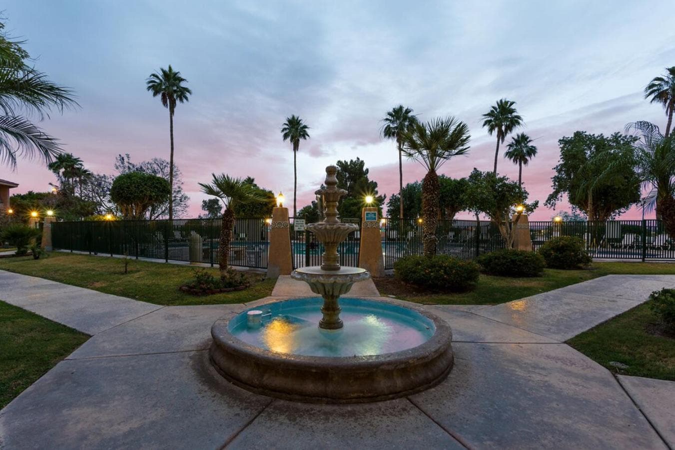 Yuma Inn & Suites interior in Yuma, AZ — gallery photo 2