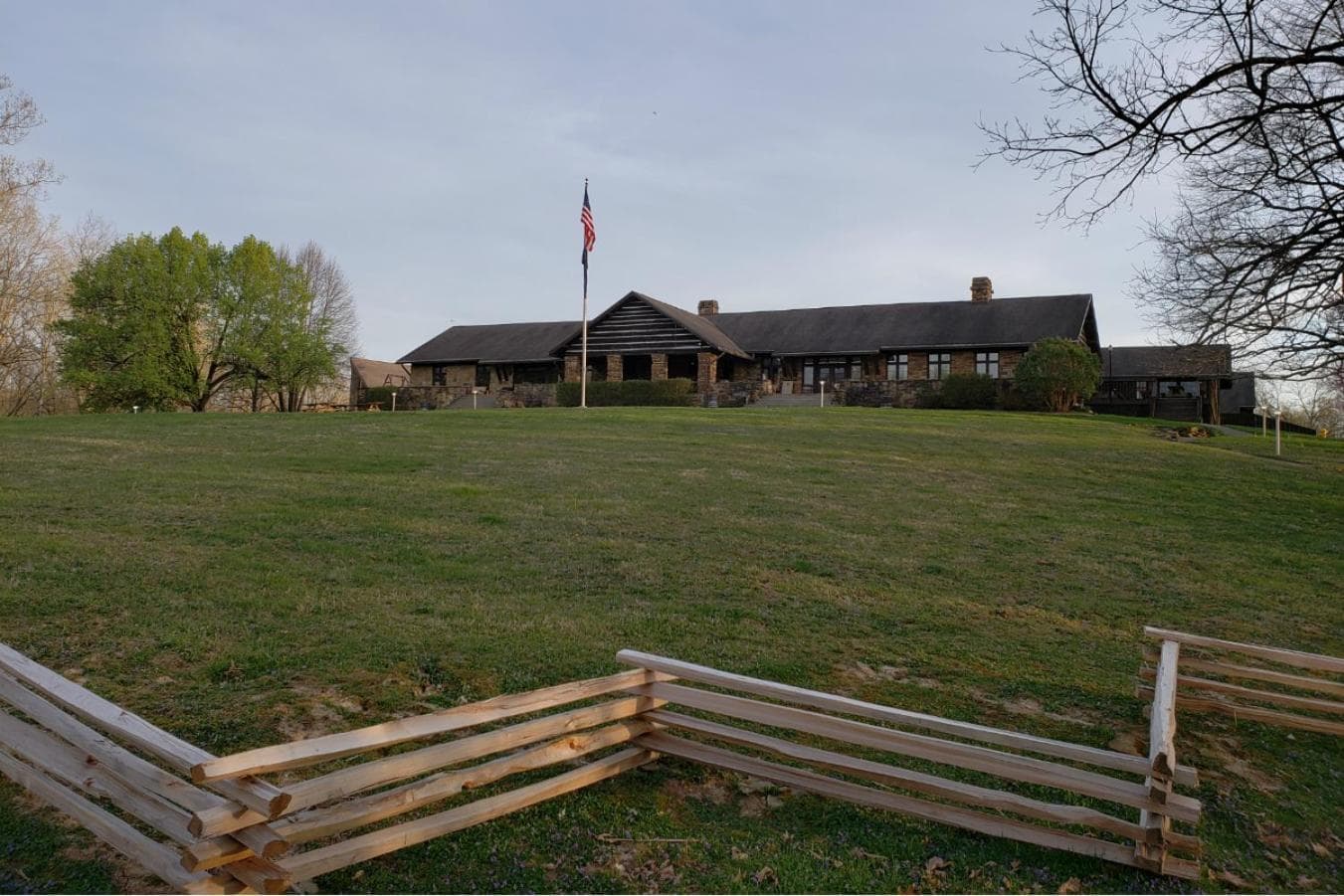 Abe Martin Lodge & Cabins property views in Nashville, IN — gallery photo 3