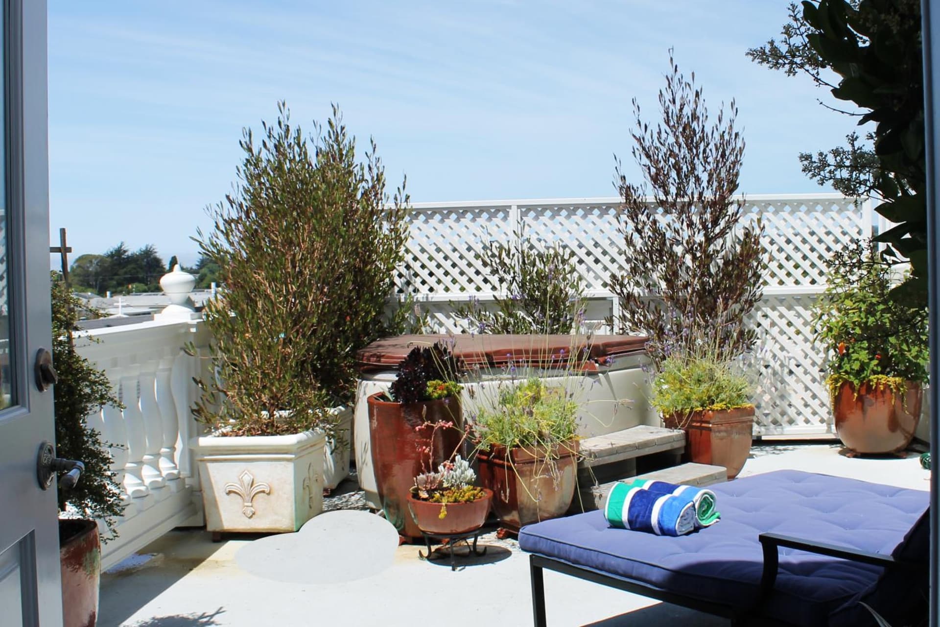 West Cliff Inn, A Four Sisters Inn property views in Santa Cruz, CA — gallery photo 3