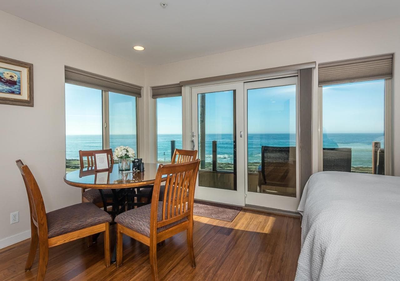 Little Sur Inn gallery photo in Cambria, CA — image 24
