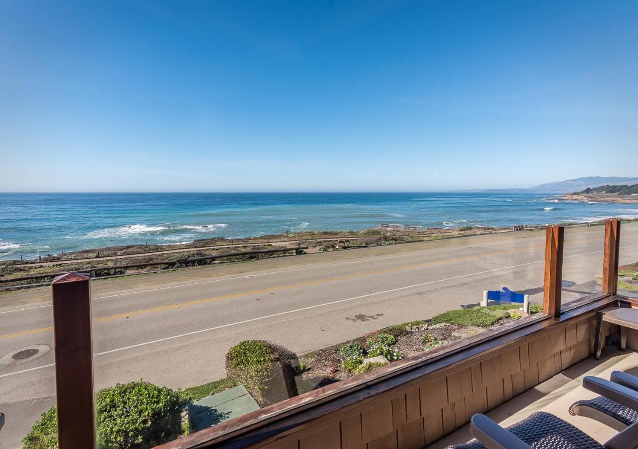 Little Sur Inn property views in Cambria, CA — gallery photo 3